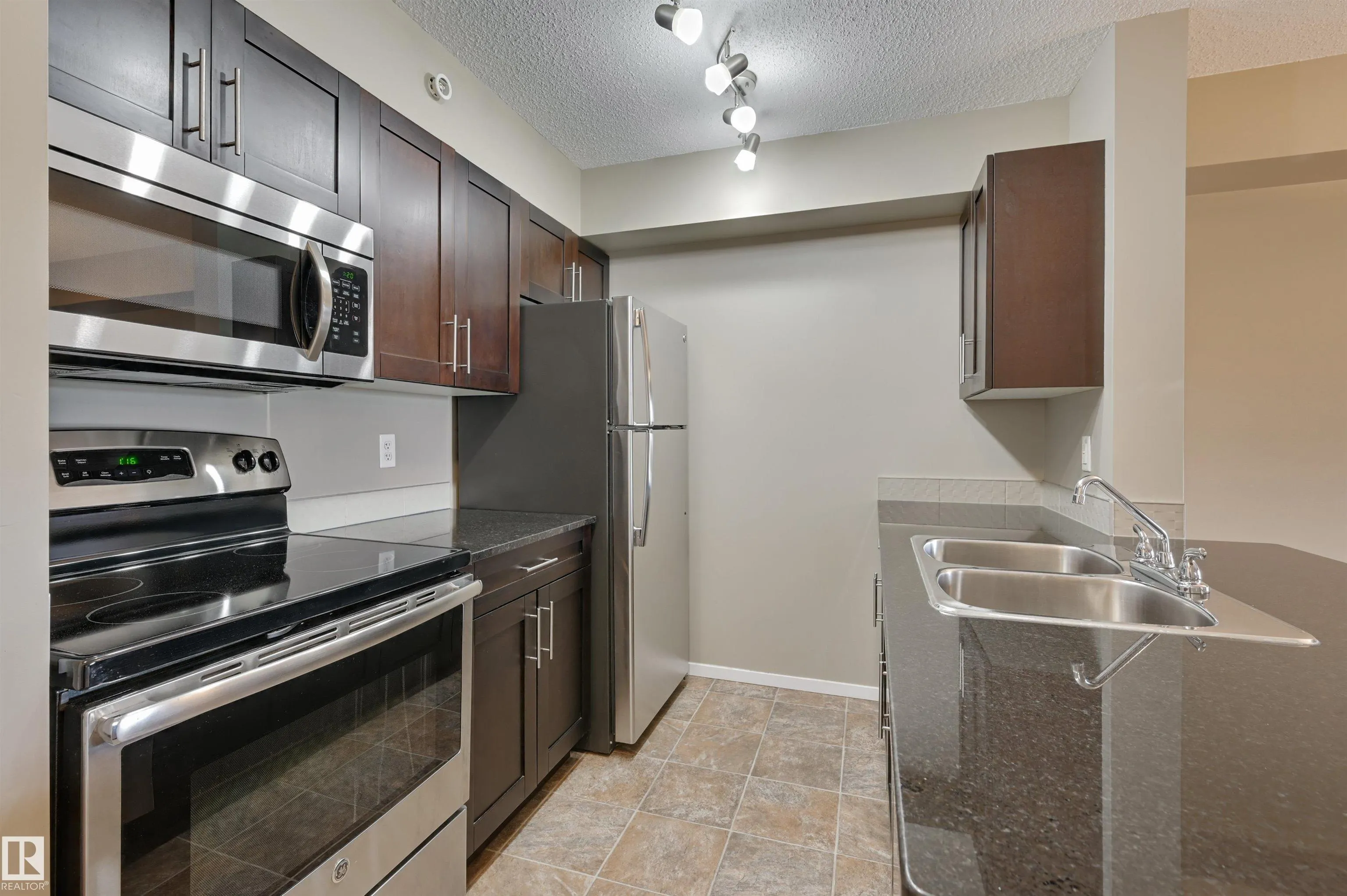 3315 JAMES MOWATT Trail
