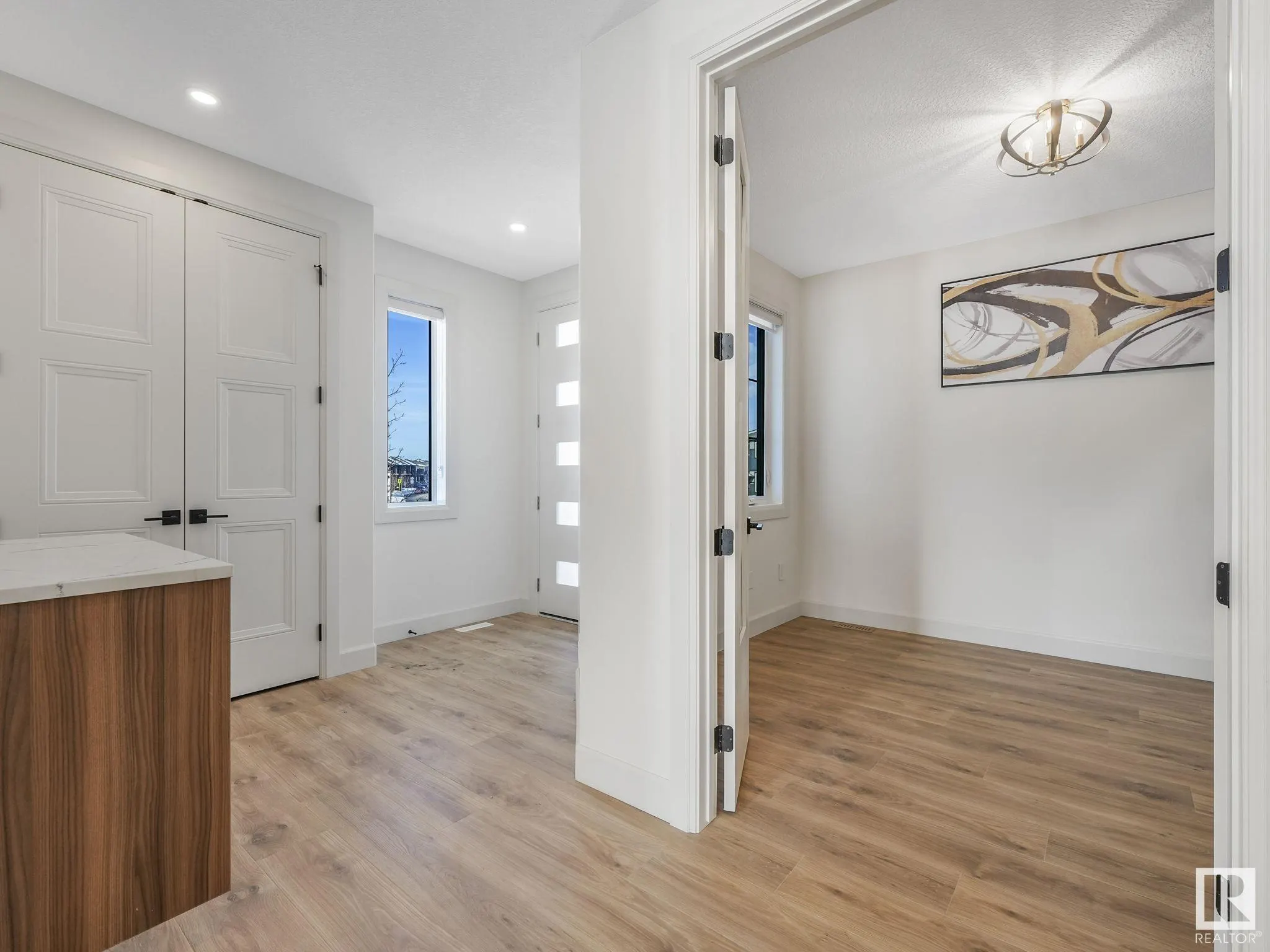 62 FENWYCK Boulevard