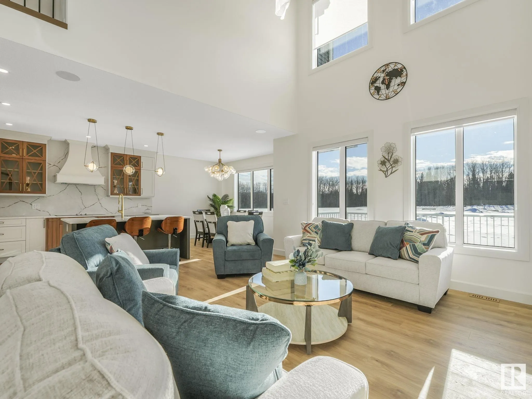 62 FENWYCK Boulevard