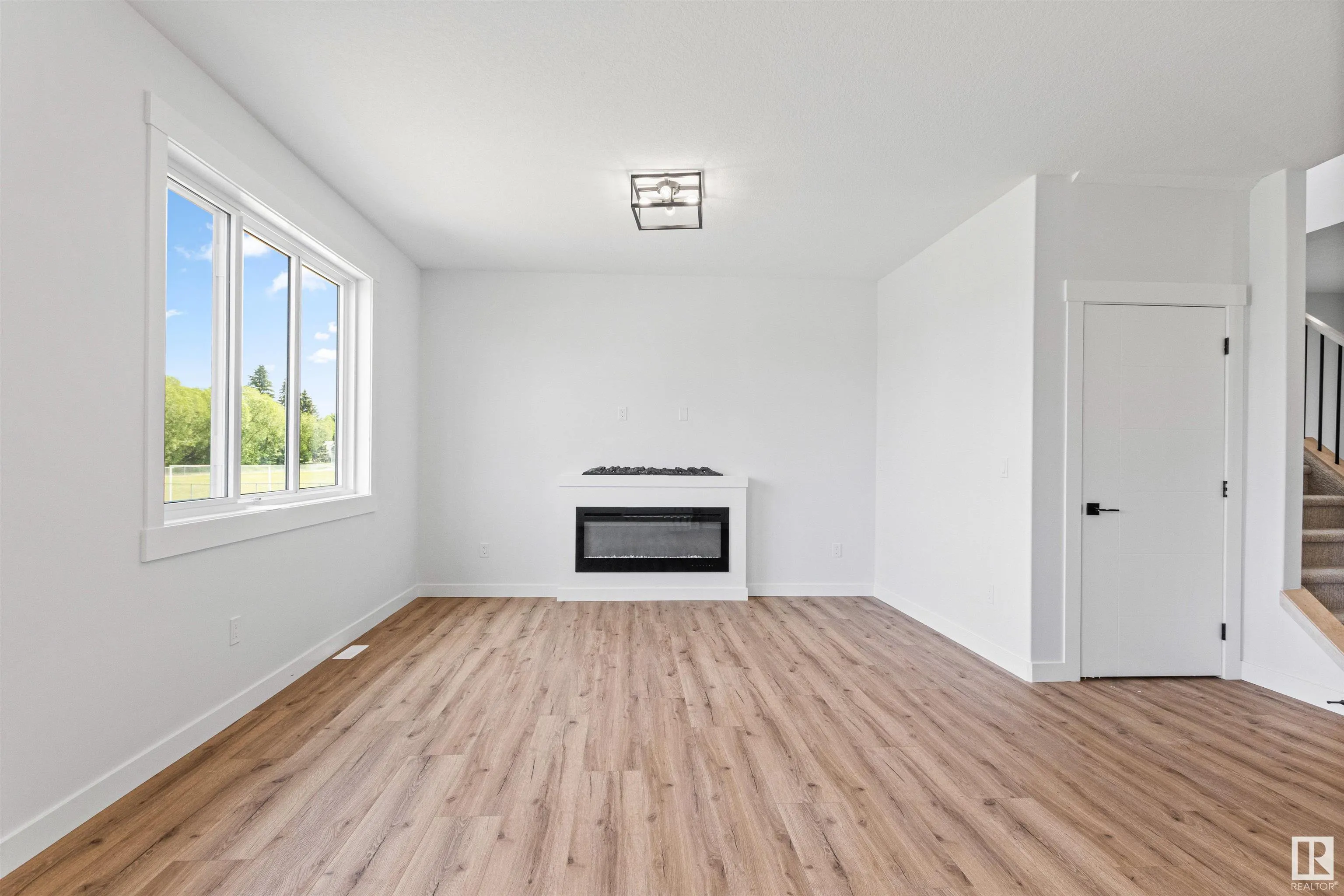5002 53 ave