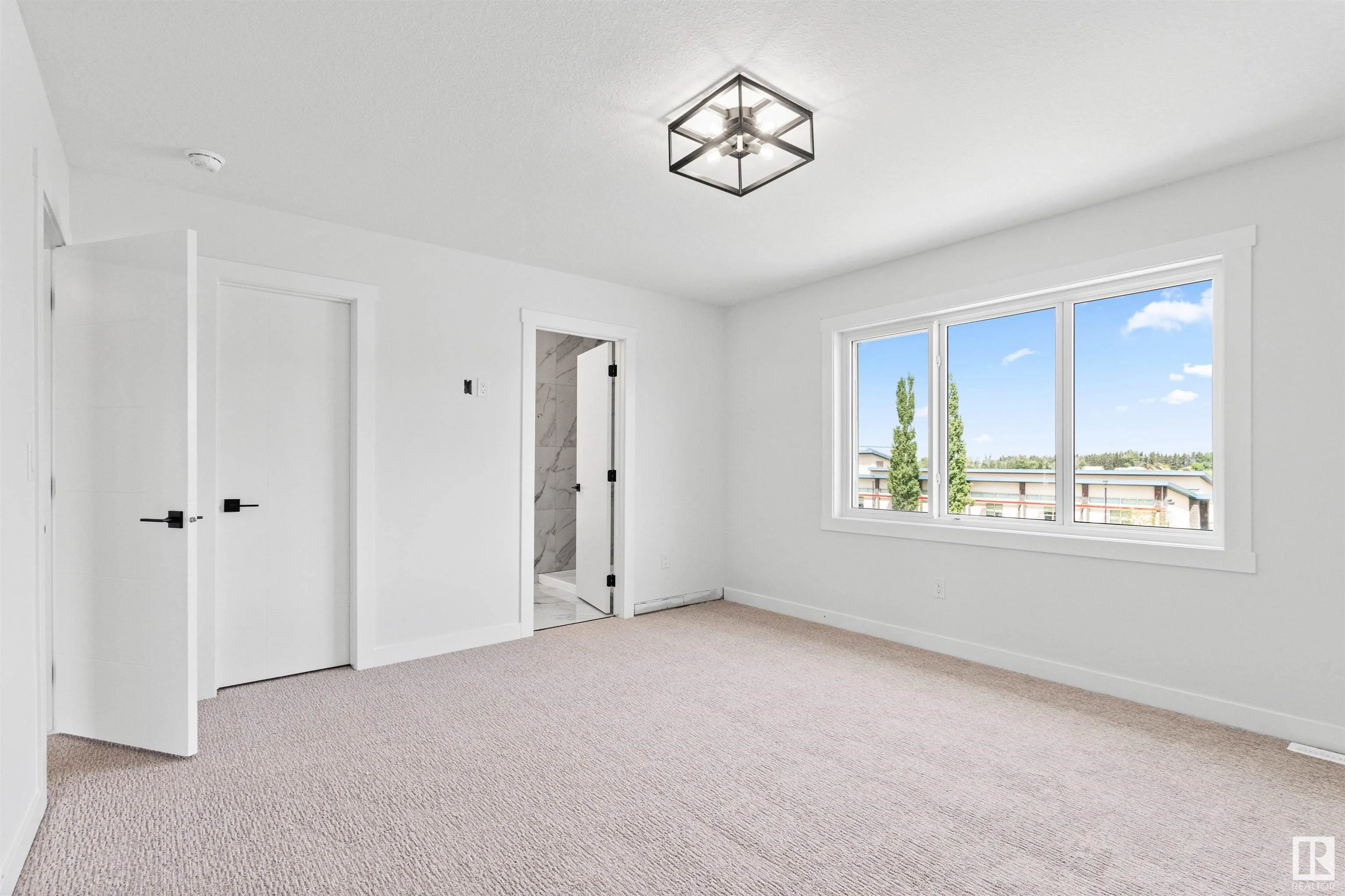 5002 53 ave