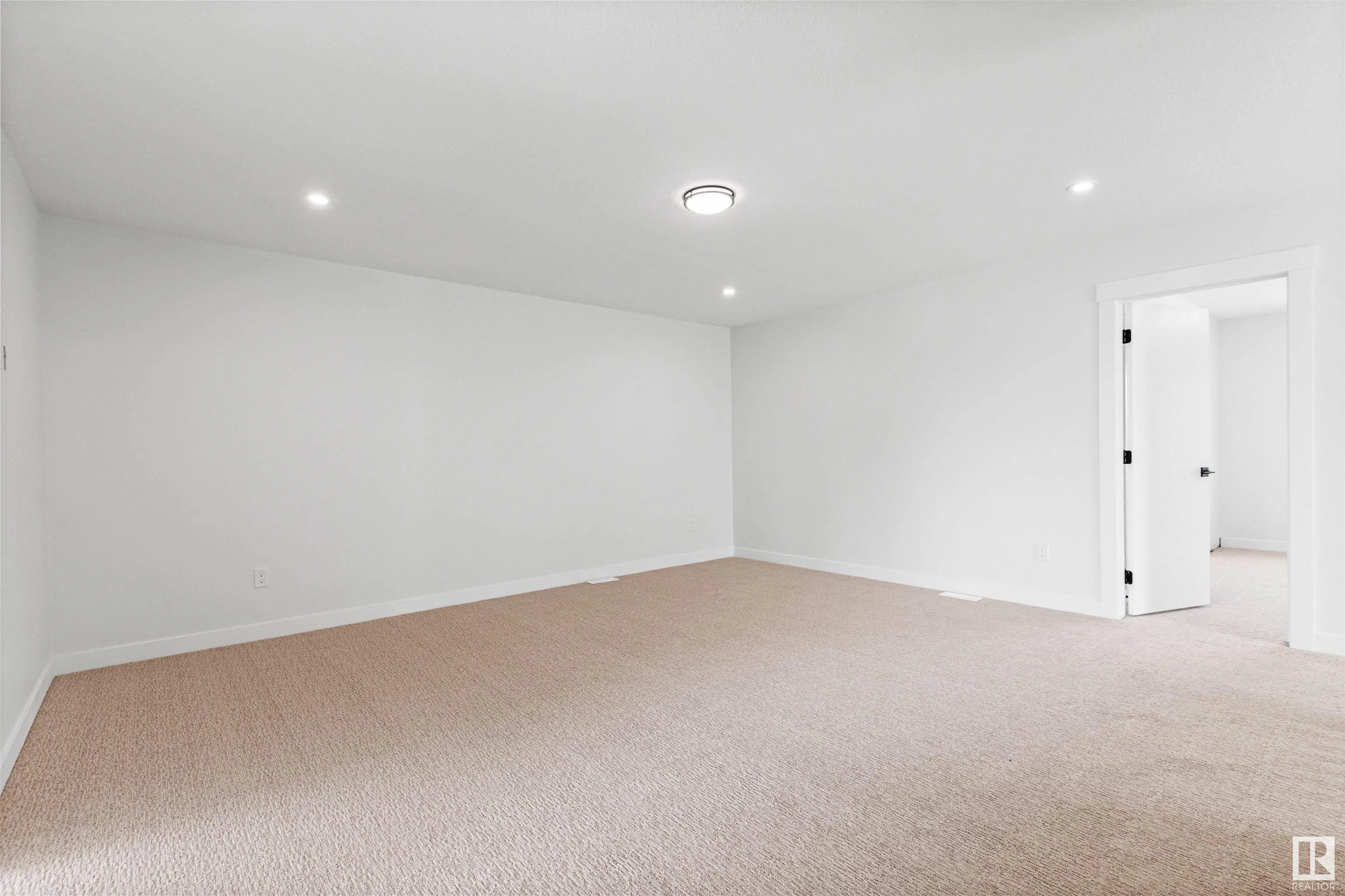 5002 53 ave