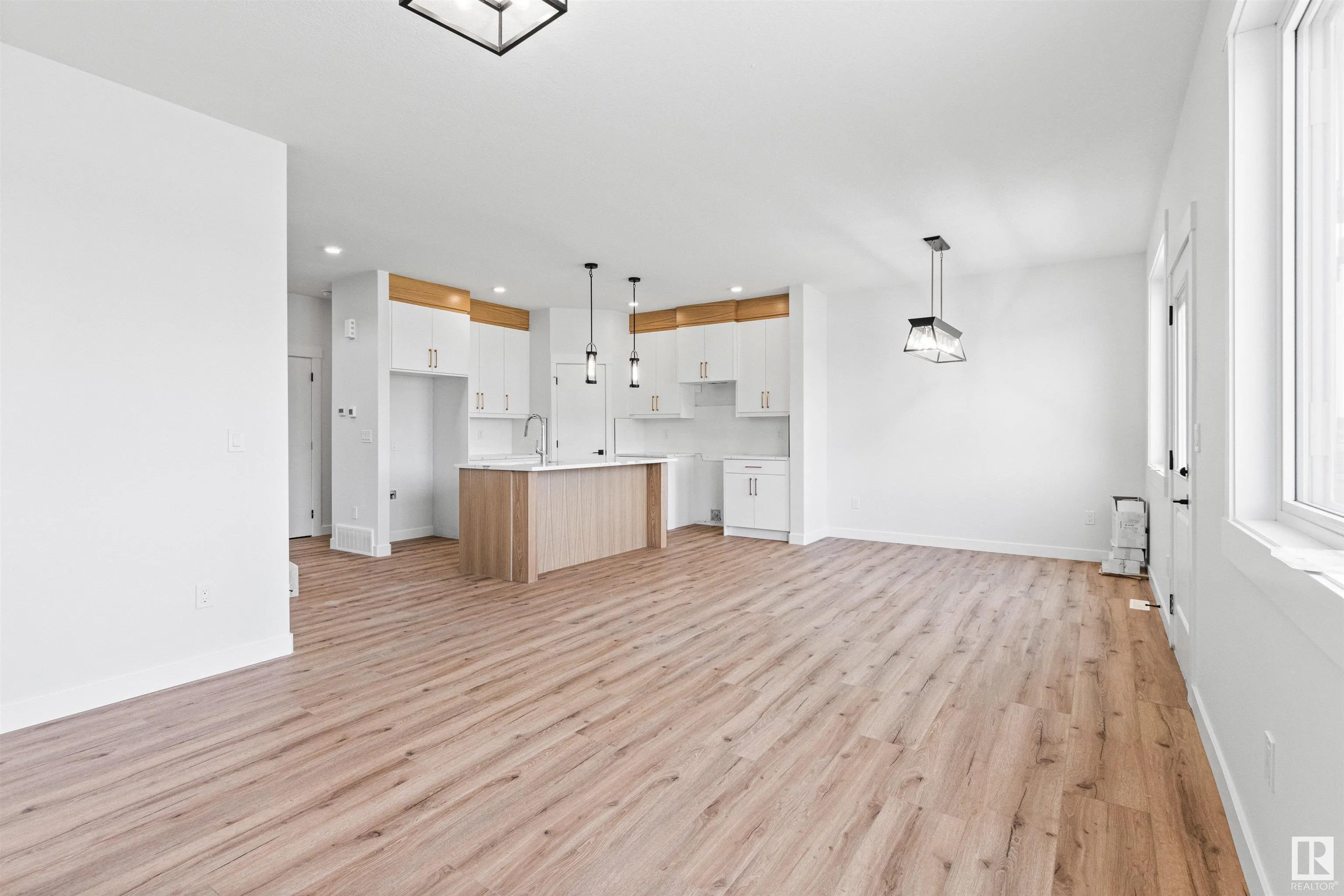 5002 53 ave