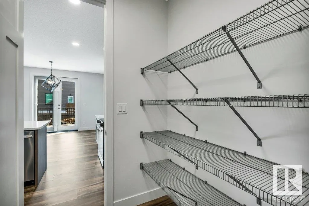 13 HILLWOOD Terrace