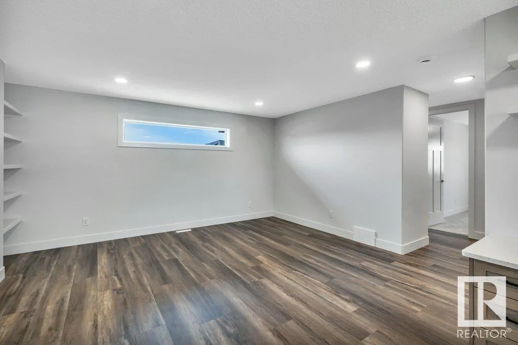 13 HILLWOOD Terrace