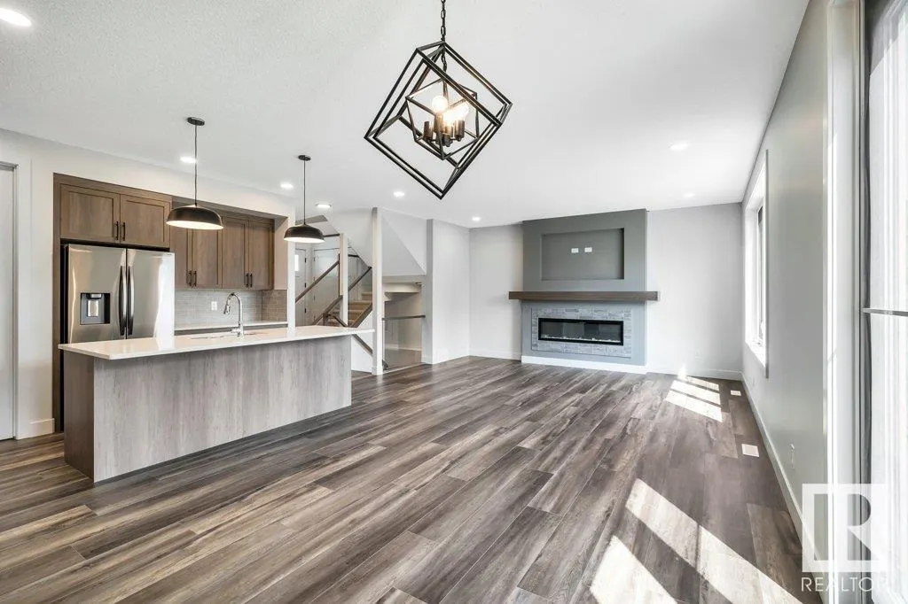 13 HILLWOOD Terrace