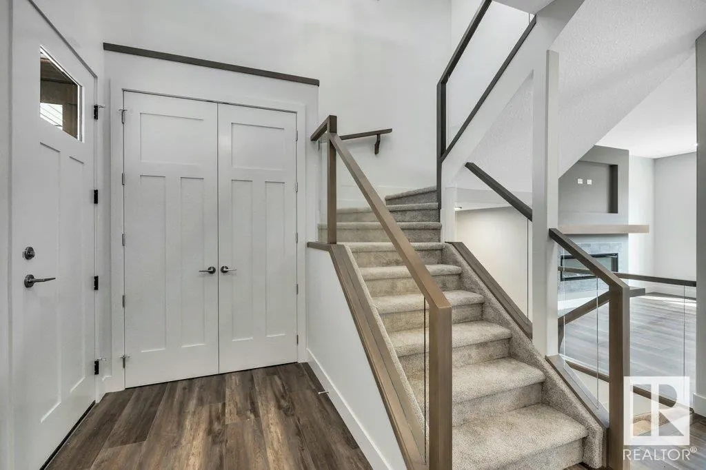 13 HILLWOOD Terrace
