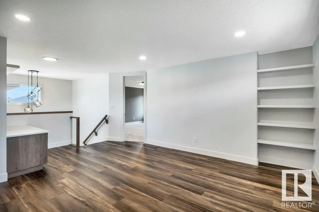 13 HILLWOOD Terrace