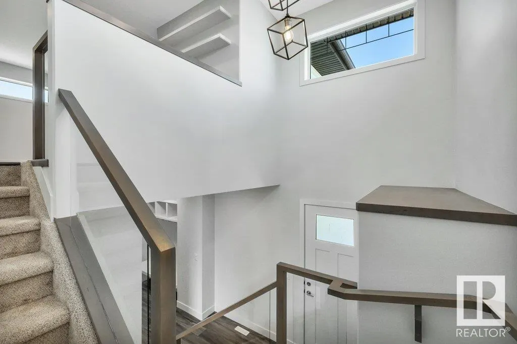 13 HILLWOOD Terrace