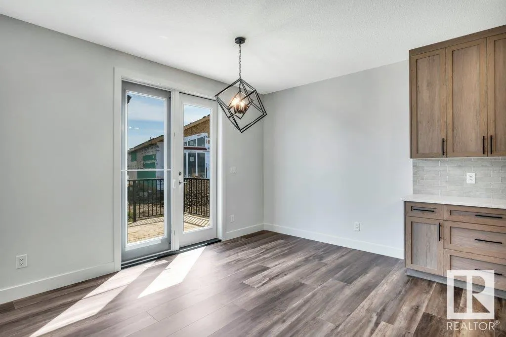 13 HILLWOOD Terrace