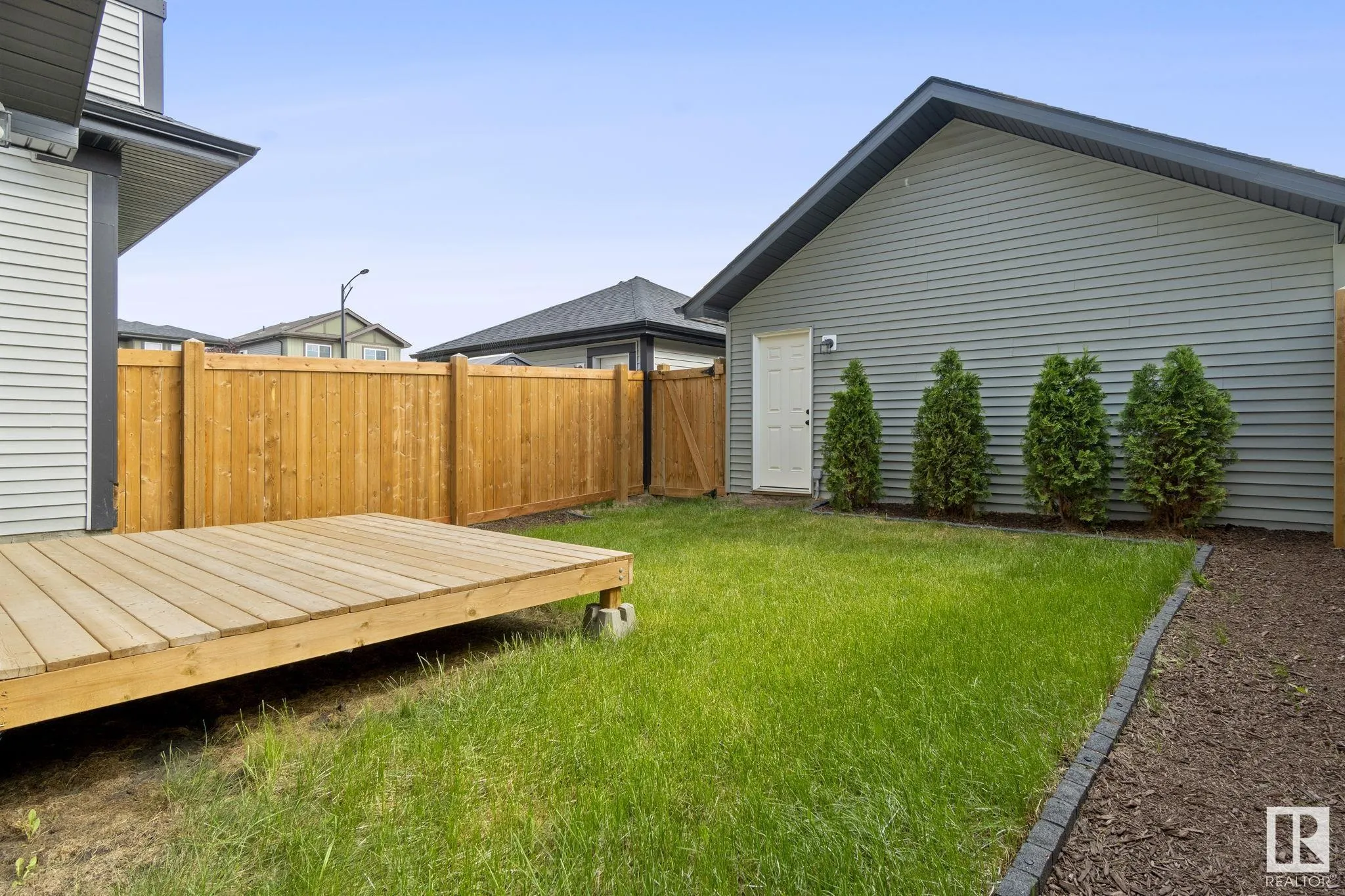 520 CONROY Crescent