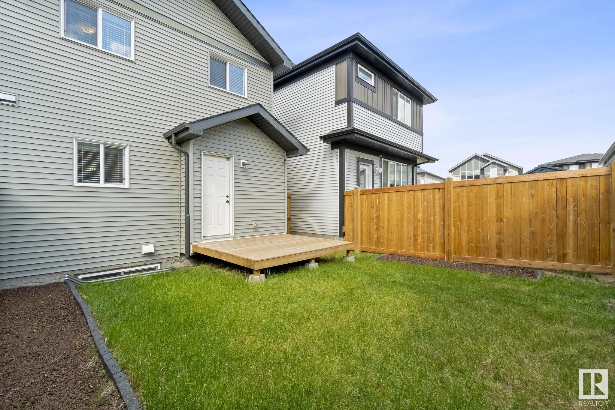 520 CONROY Crescent
