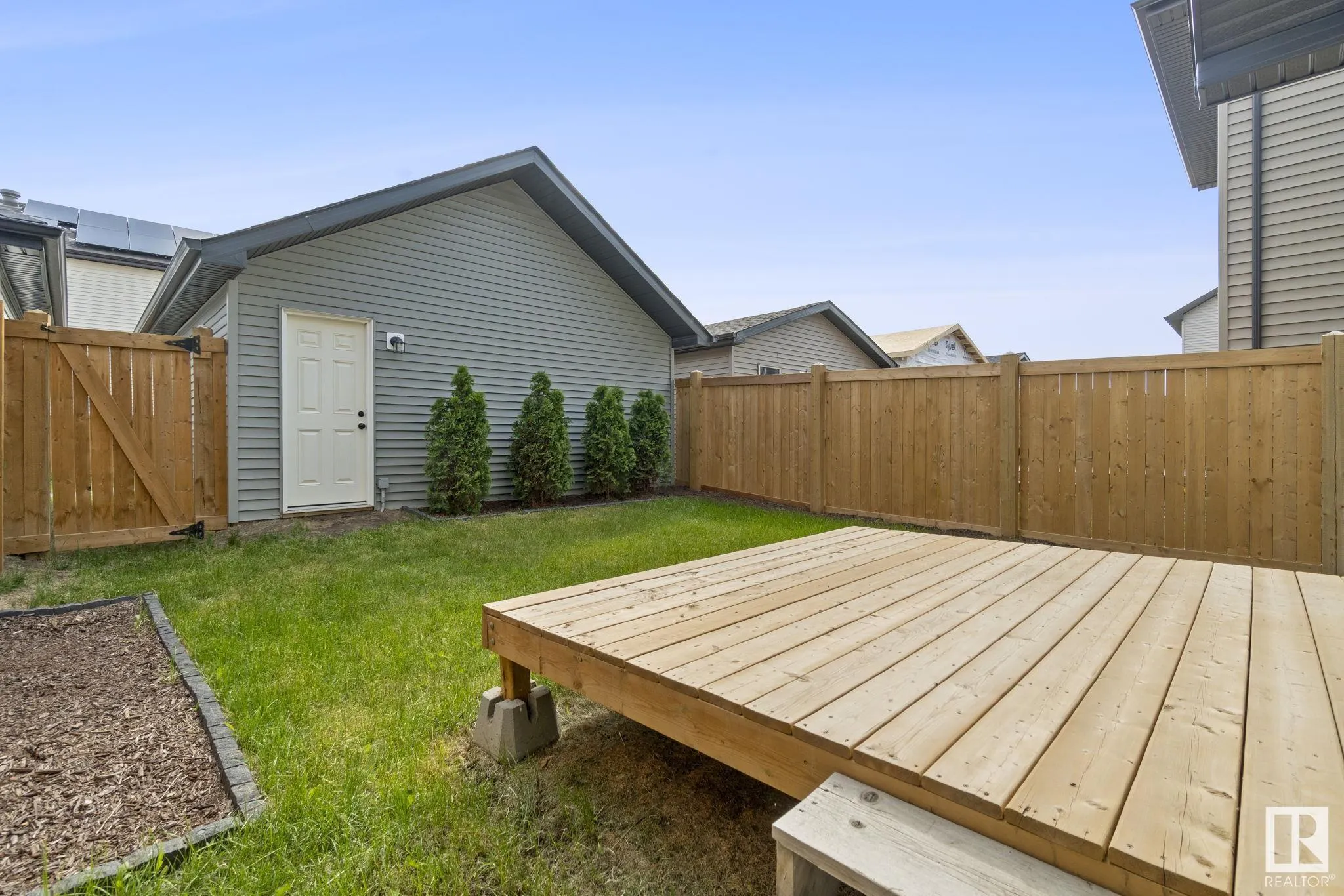 520 CONROY Crescent
