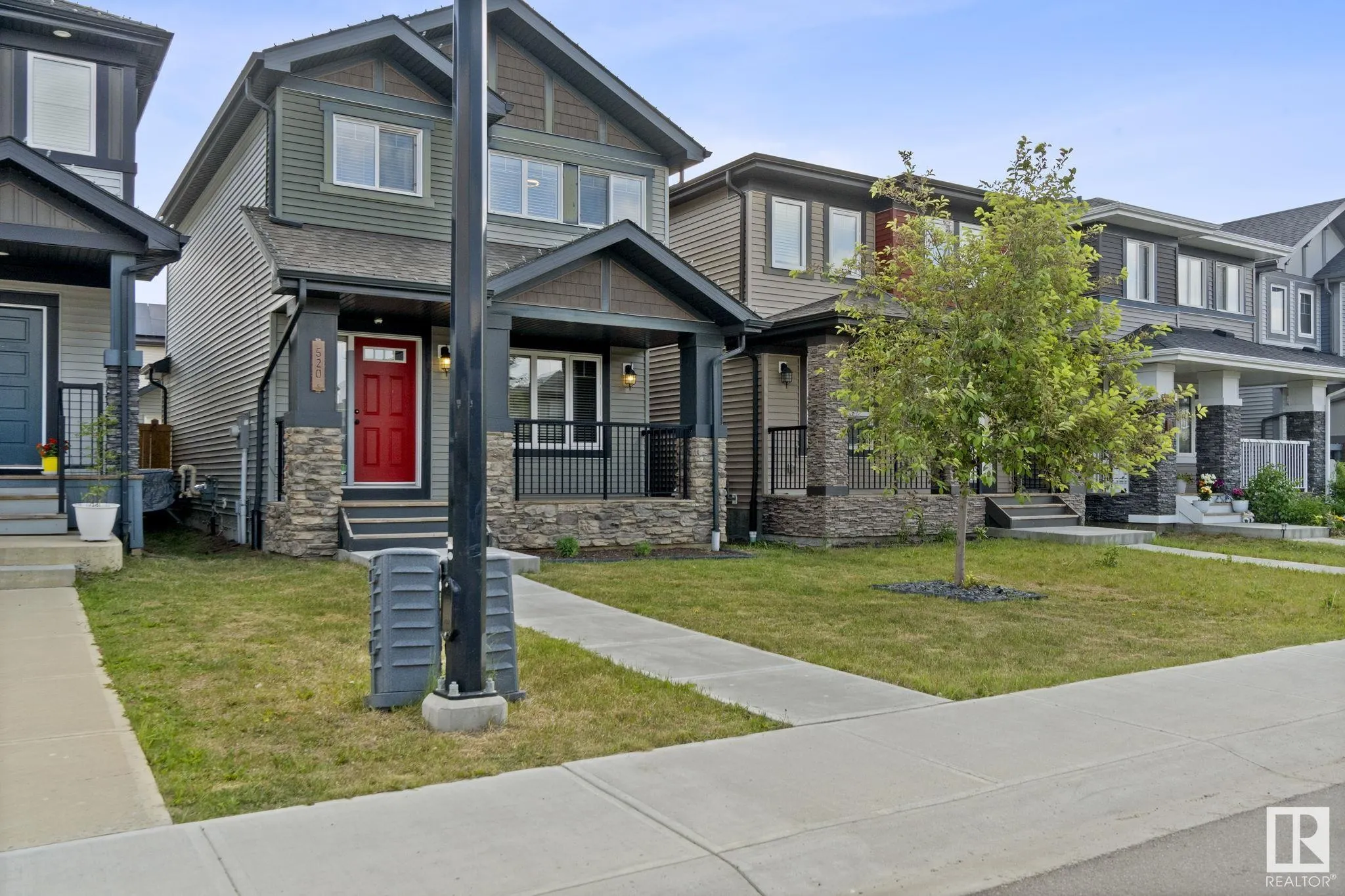 520 CONROY Crescent