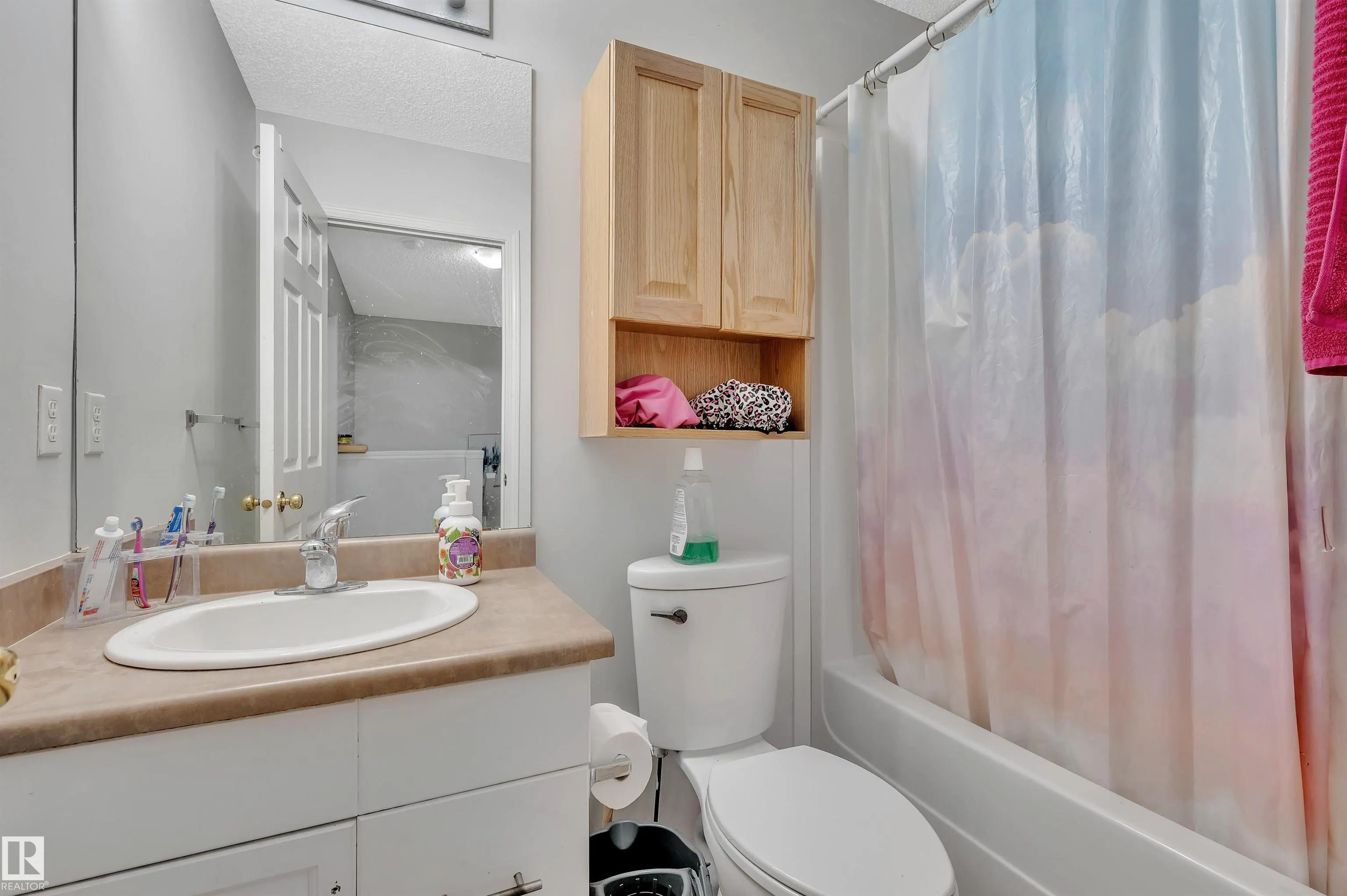 115 CHESTERMERE Drive