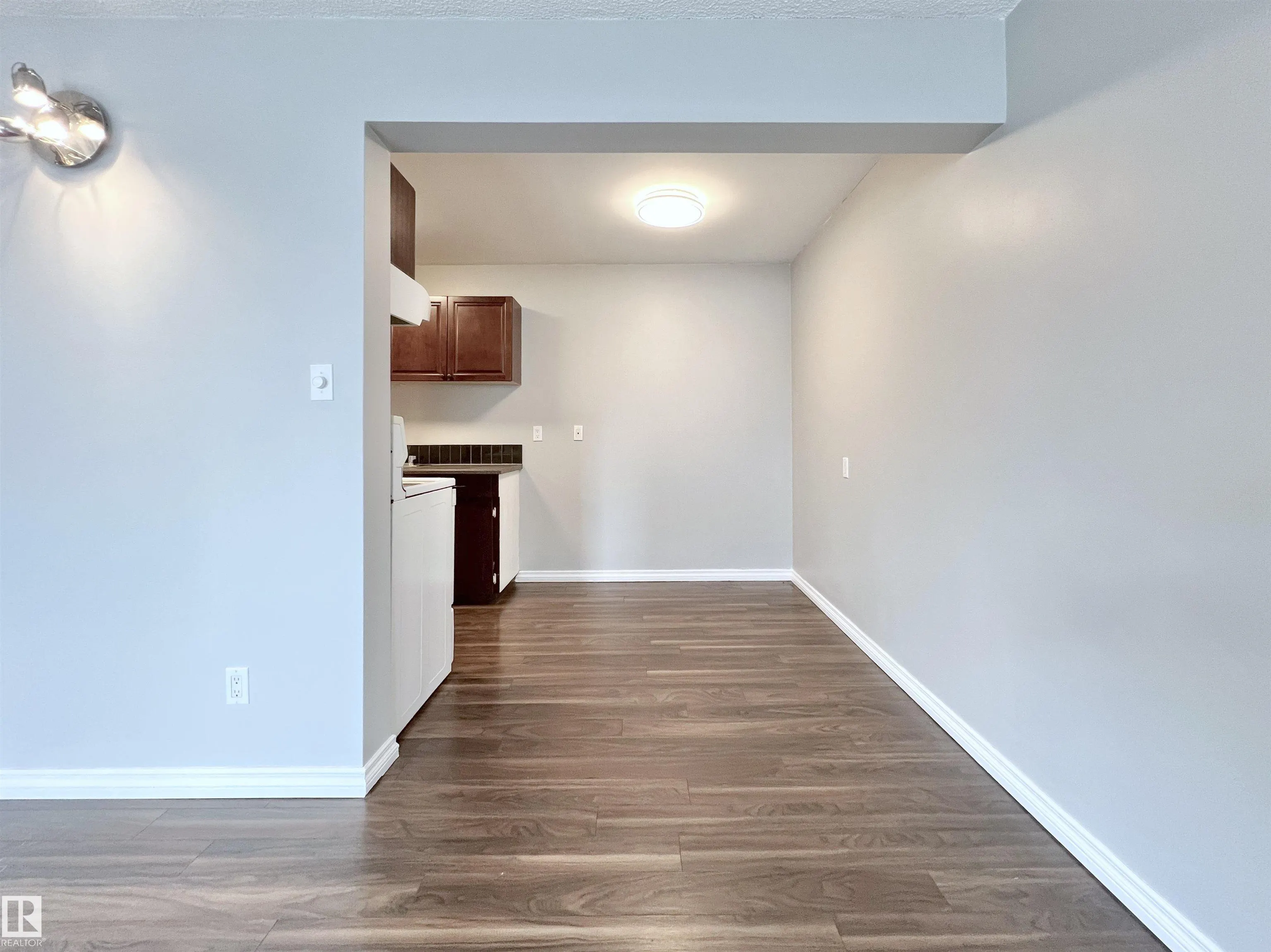 10620 122 Street