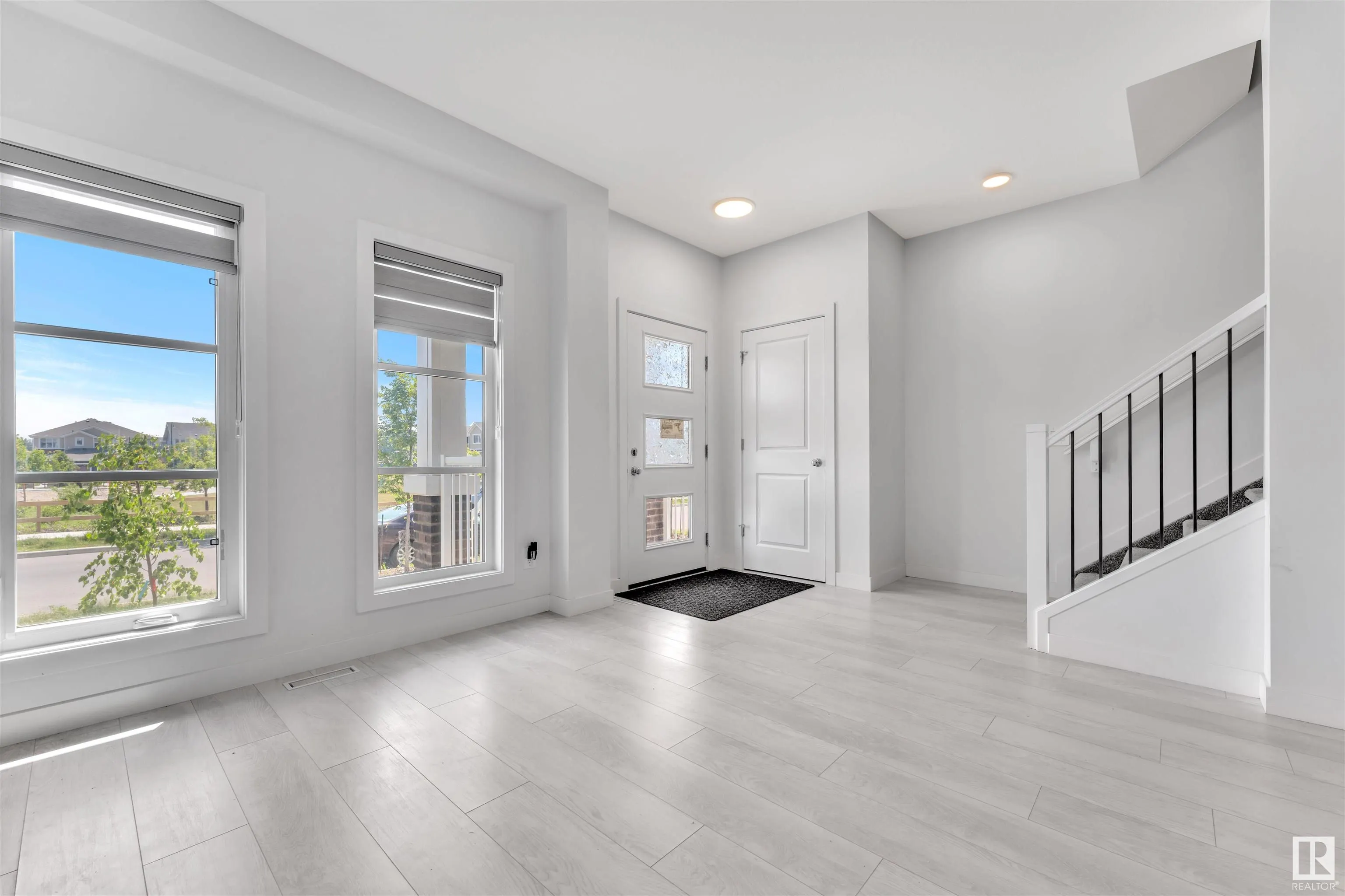 16806 31 Avenue