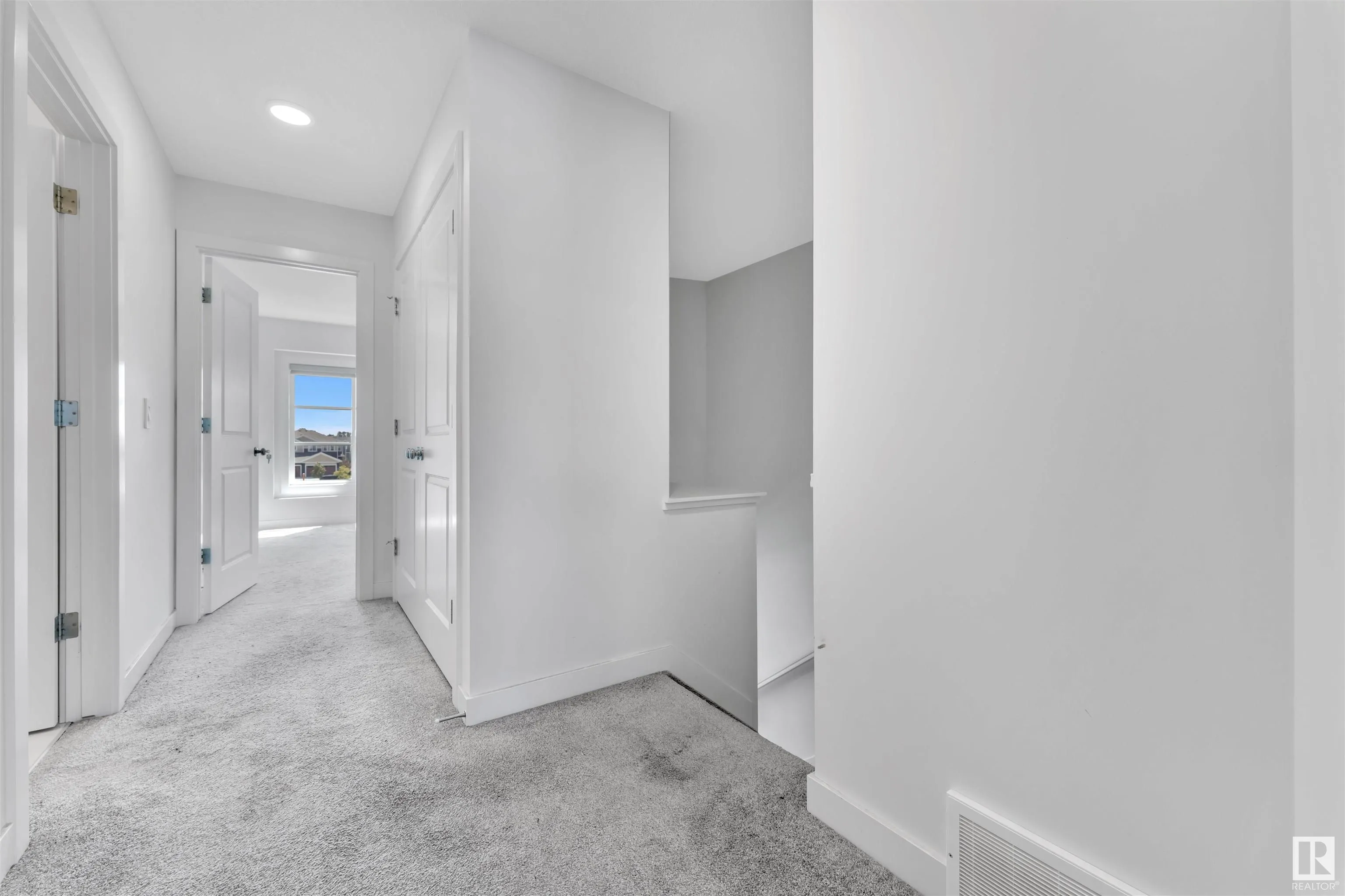 16806 31 Avenue