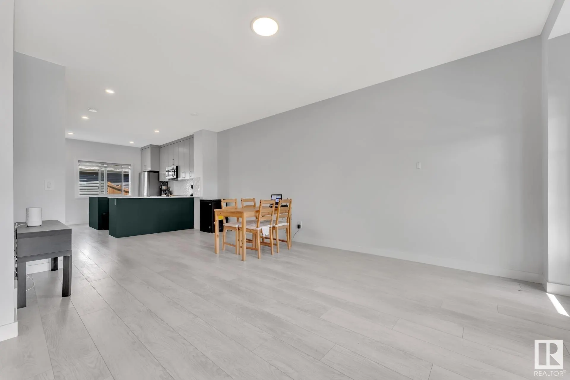 16806 31 Avenue