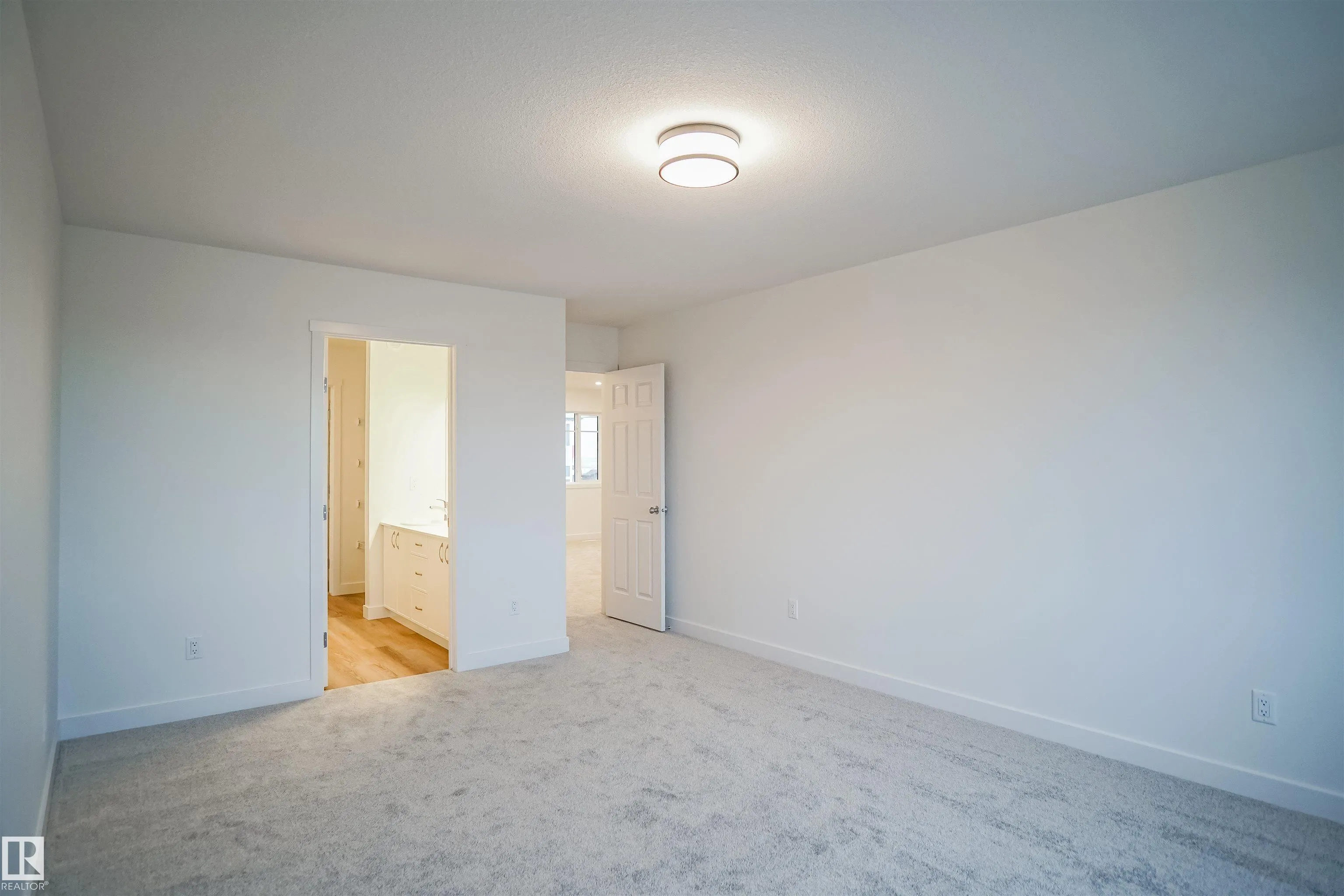133 SUNLAND Way