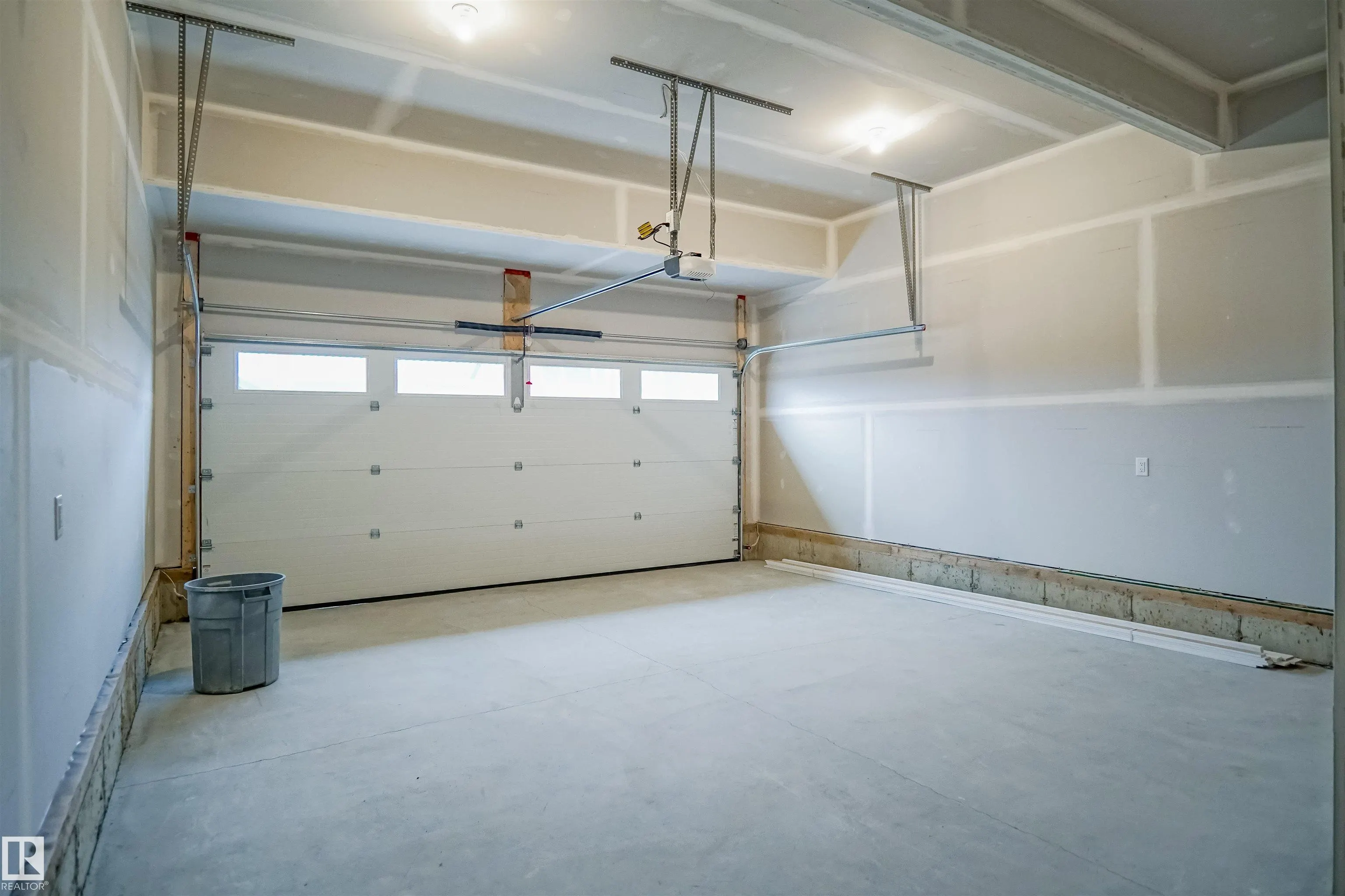 133 SUNLAND Way