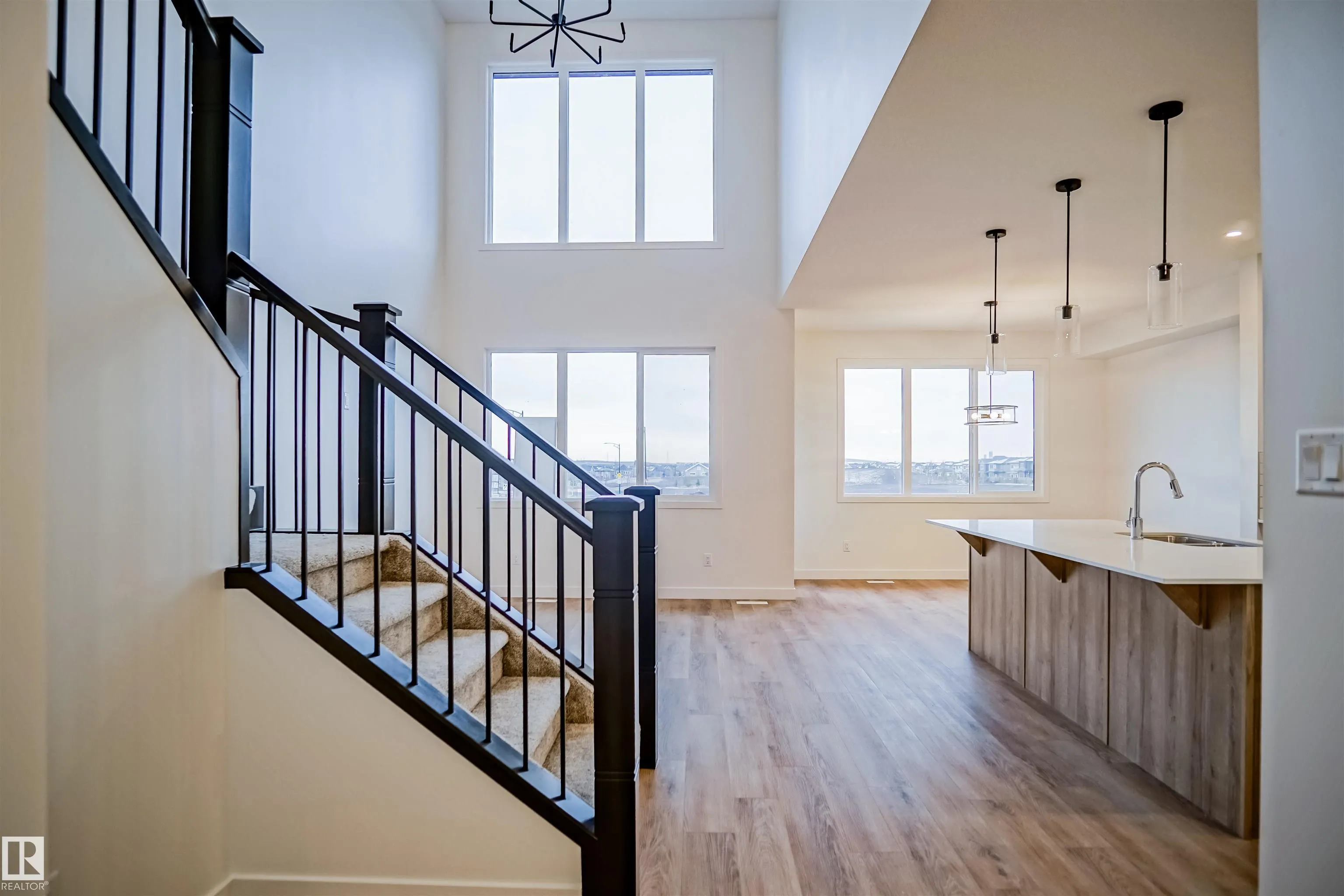 133 SUNLAND Way