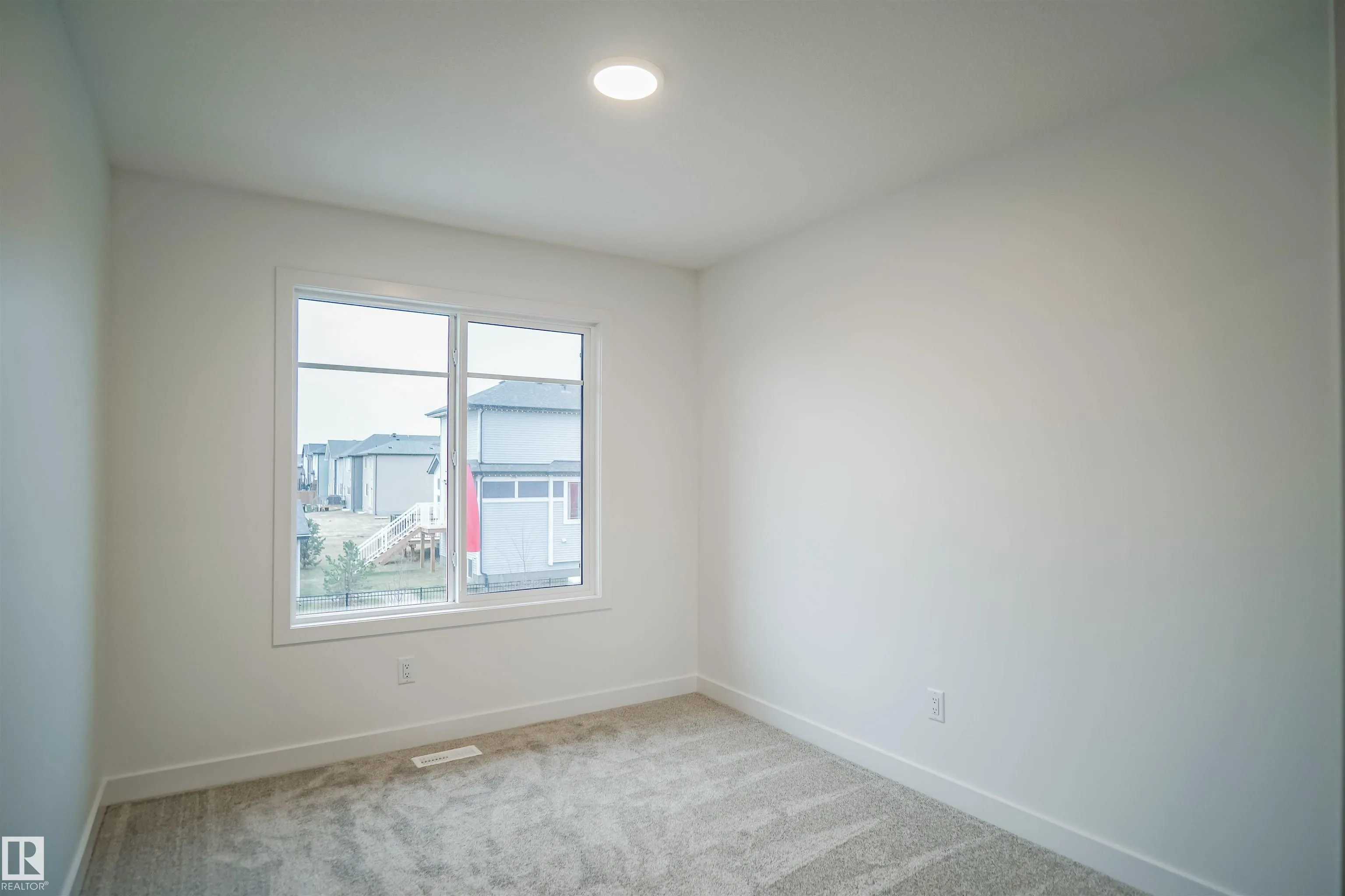 133 SUNLAND Way