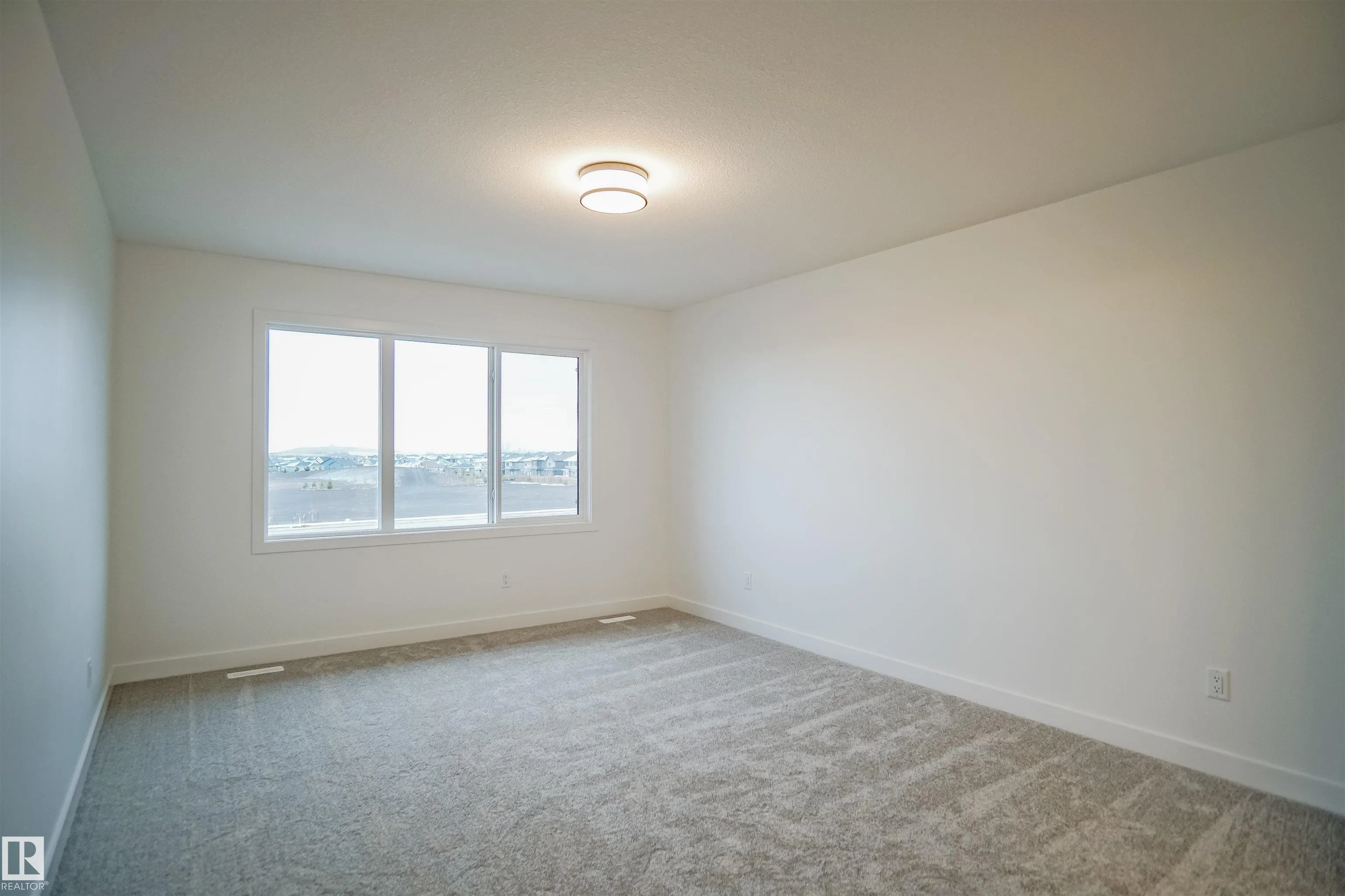 133 SUNLAND Way