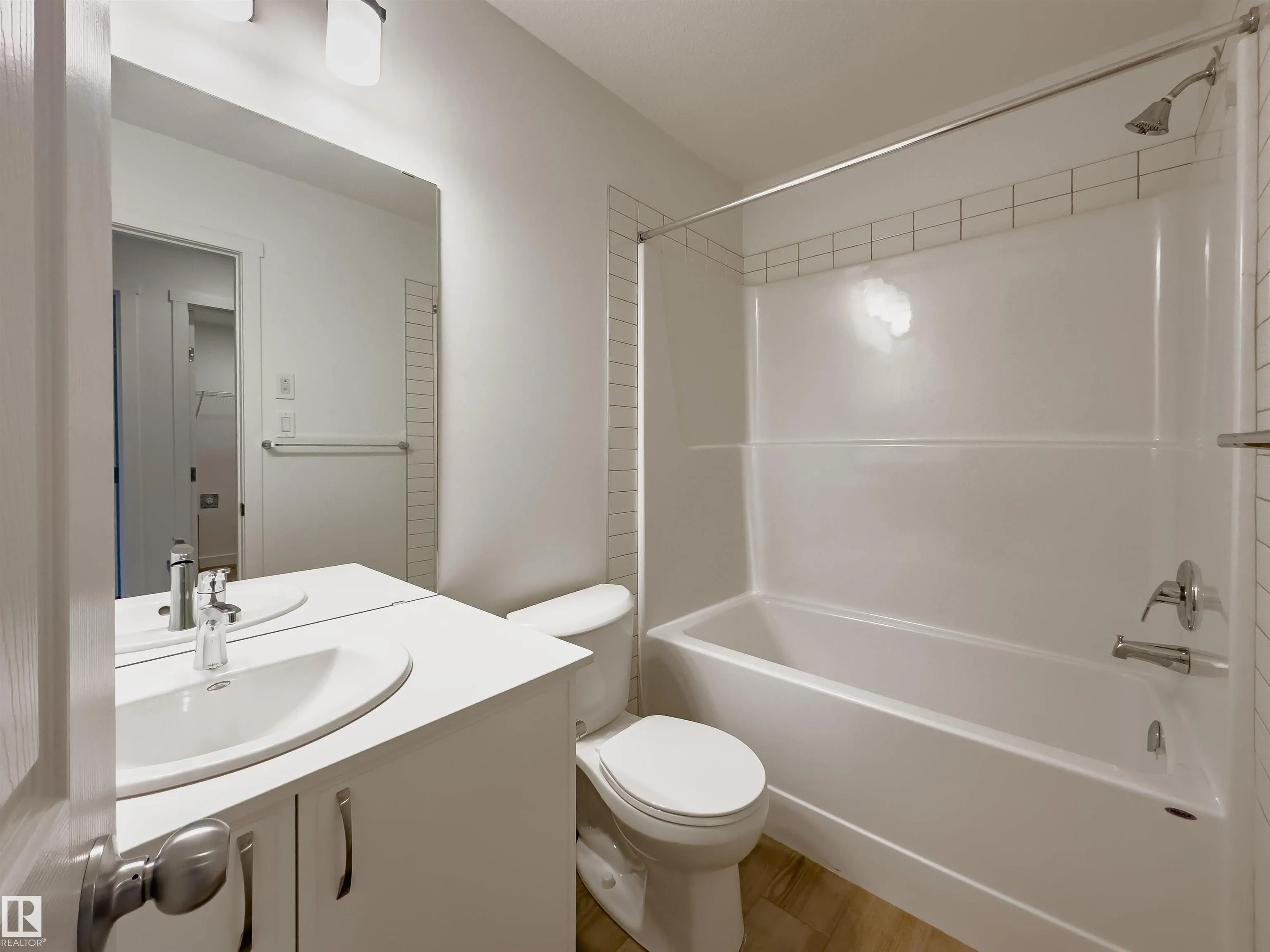 133 SUNLAND Way