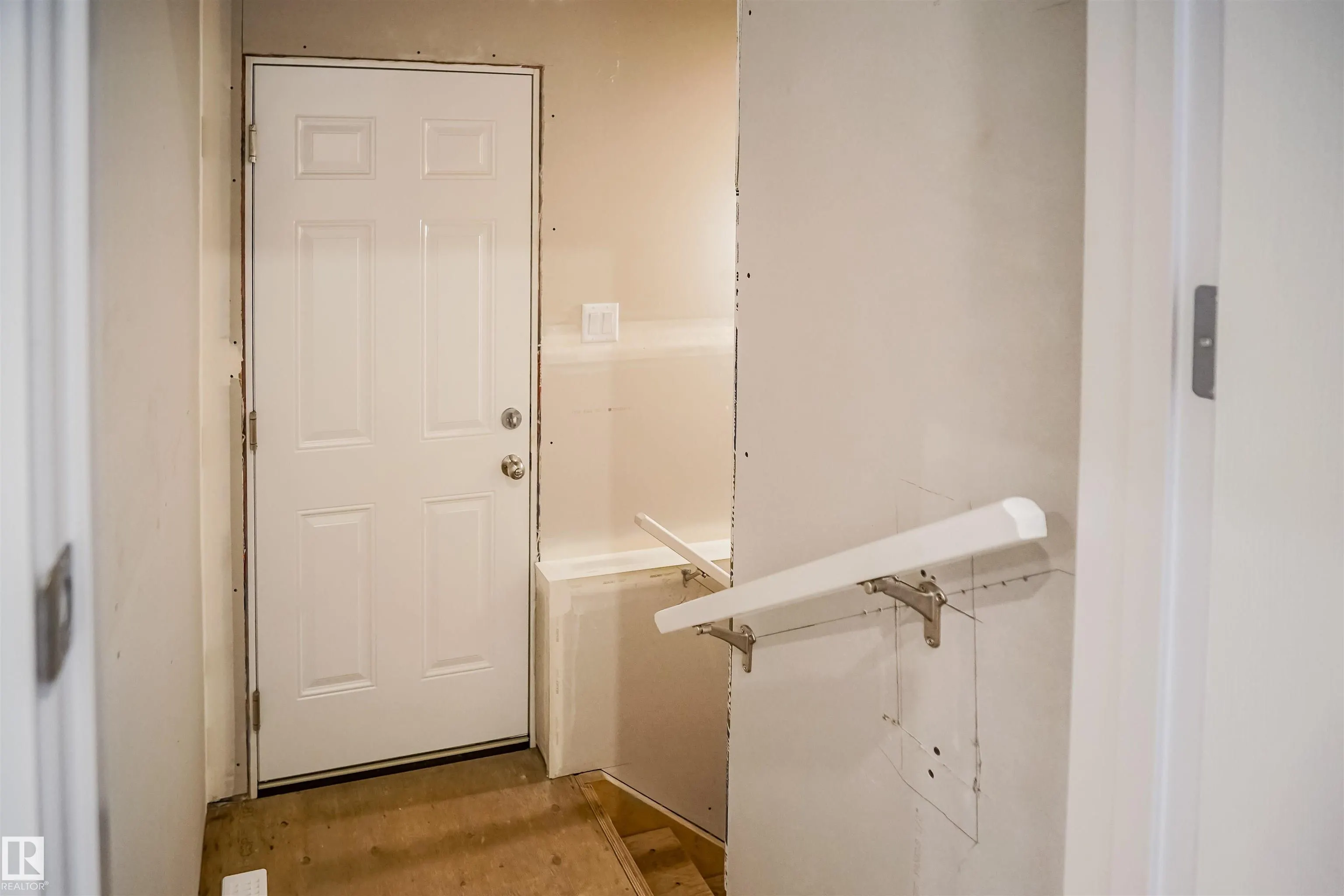 133 SUNLAND Way