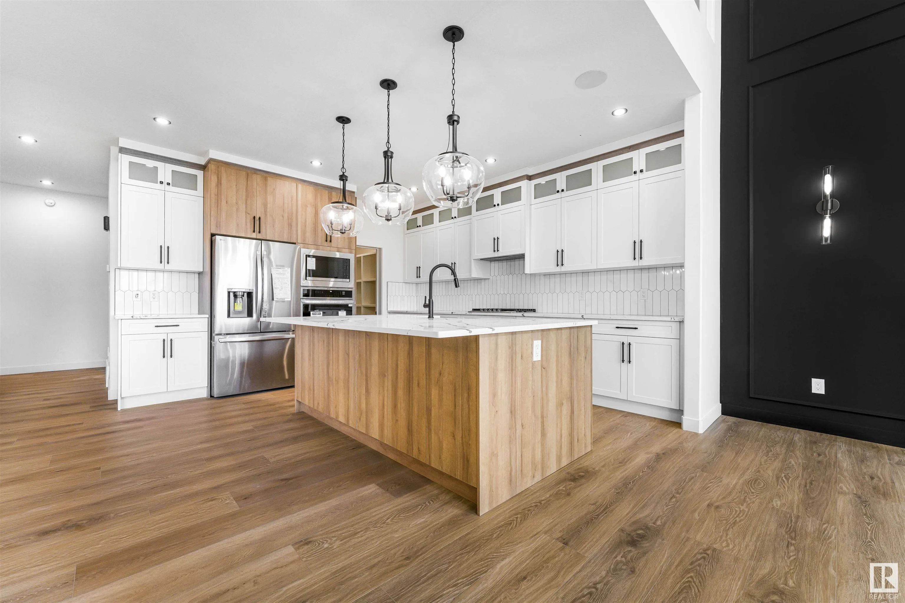 30 TILIA Place