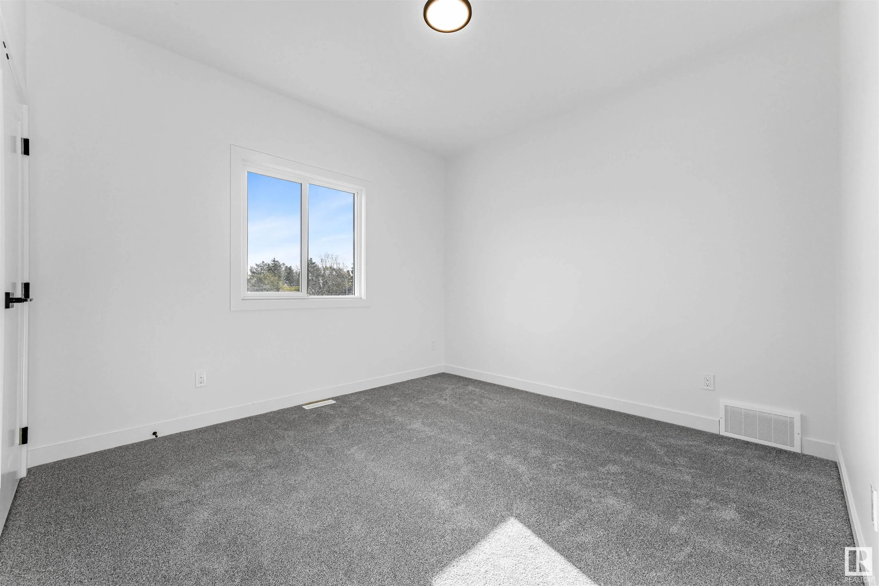 30 TILIA Place