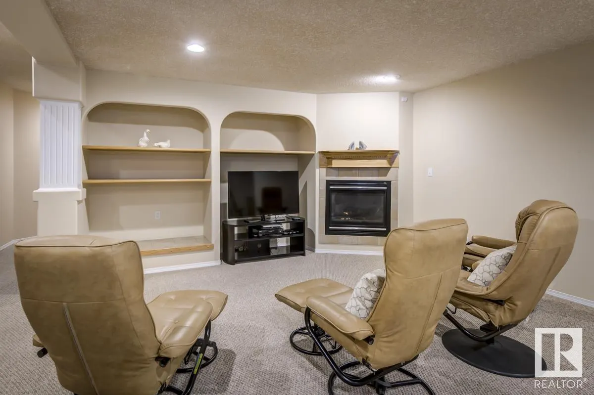 244 WOLF WILLOW Road