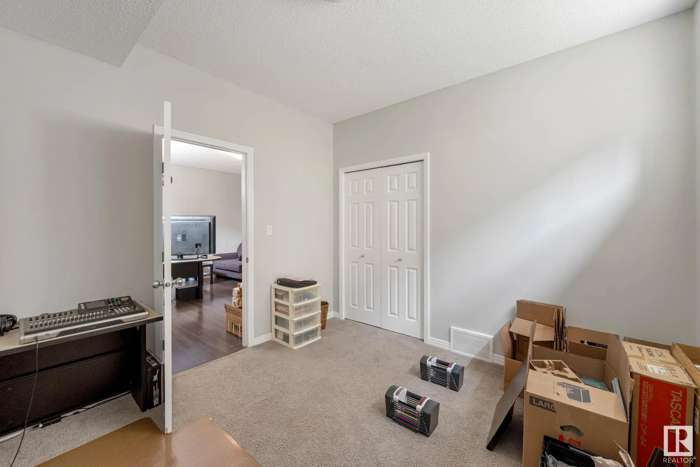 379 Reynalds Court