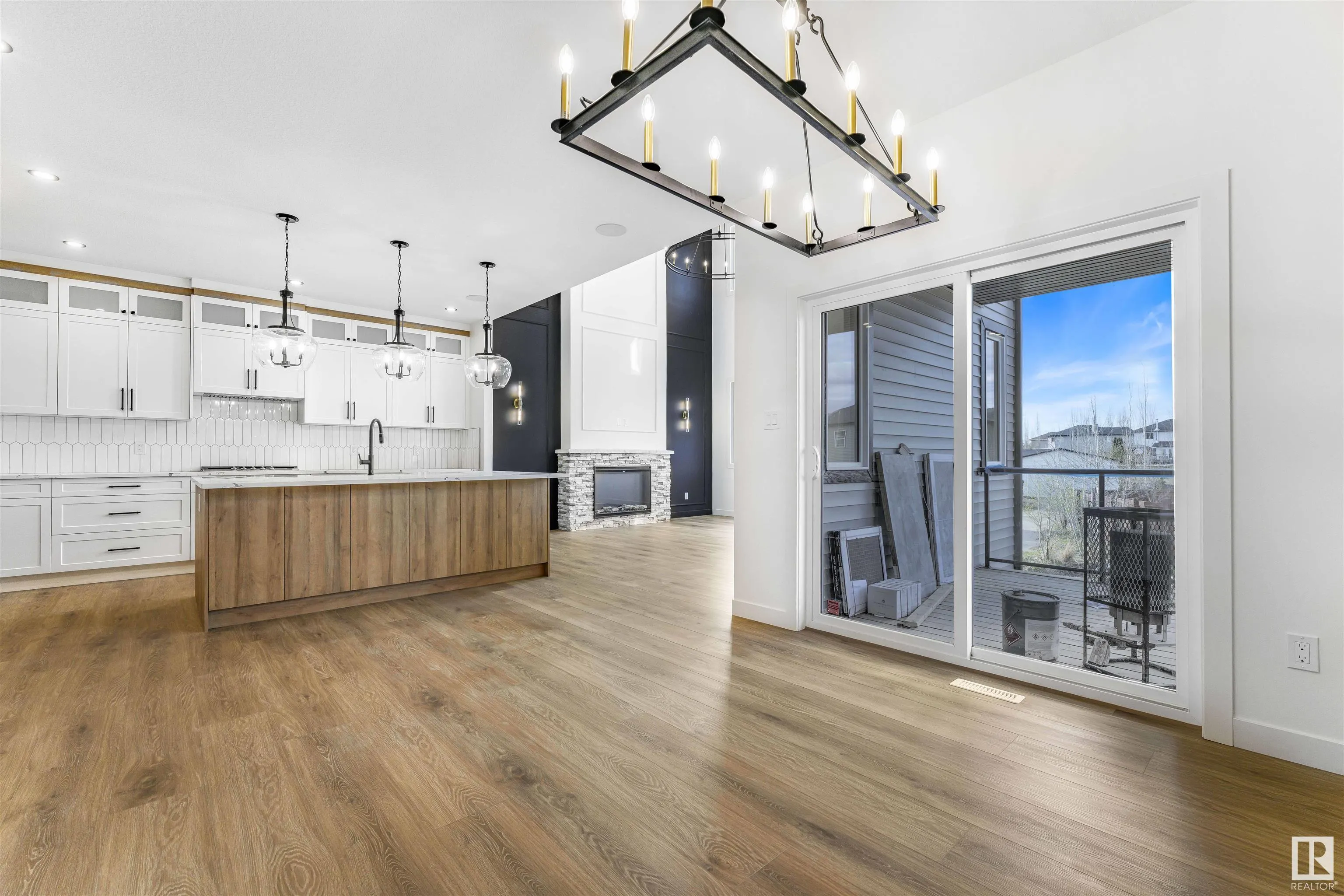 21 AXELWOOD Crescent