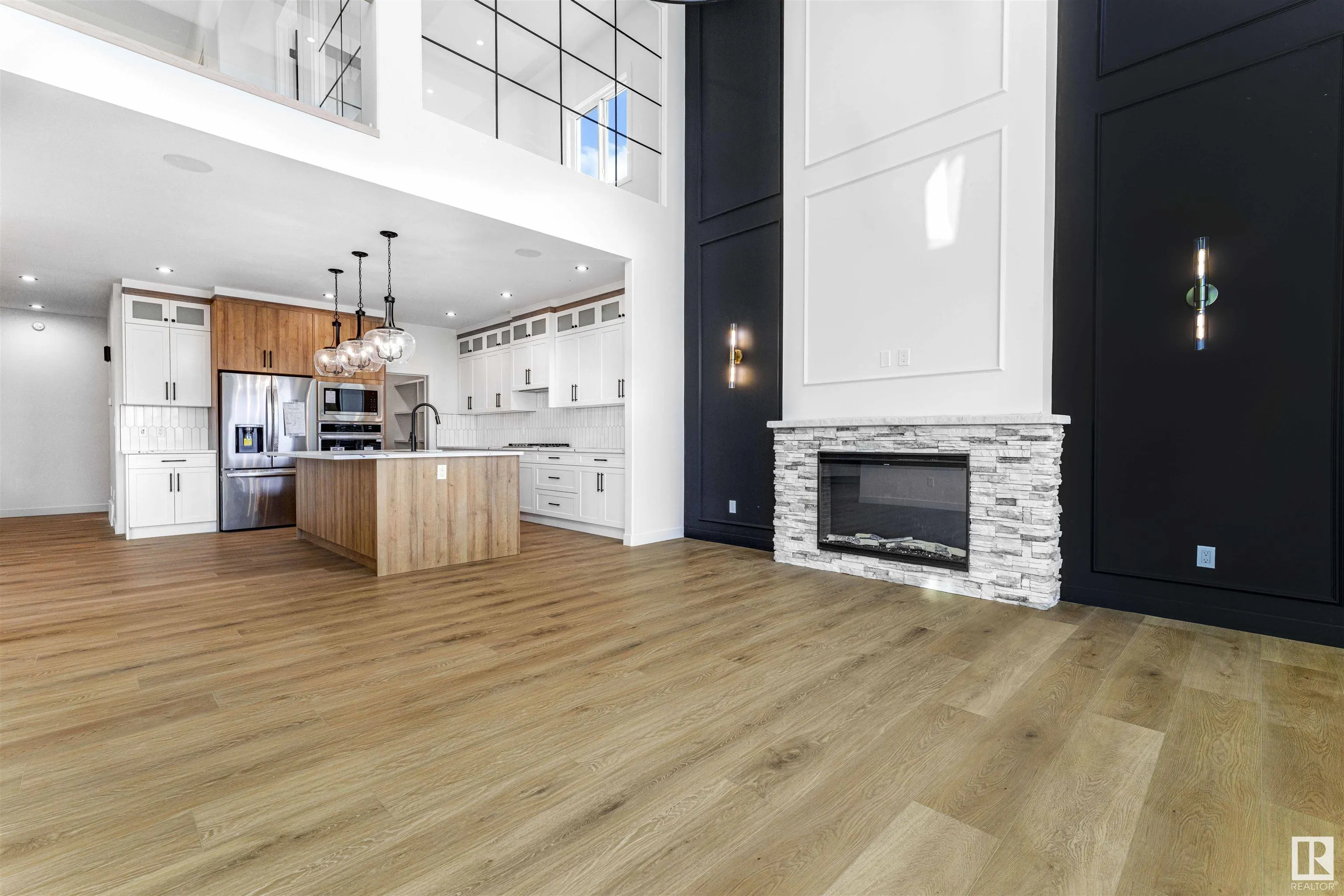21 AXELWOOD Crescent