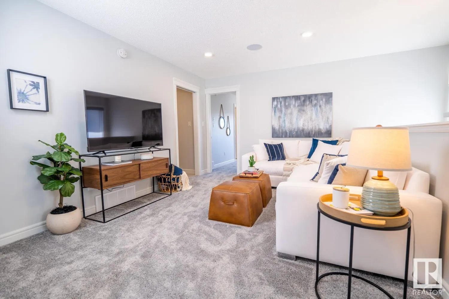 153 SUNLAND Way