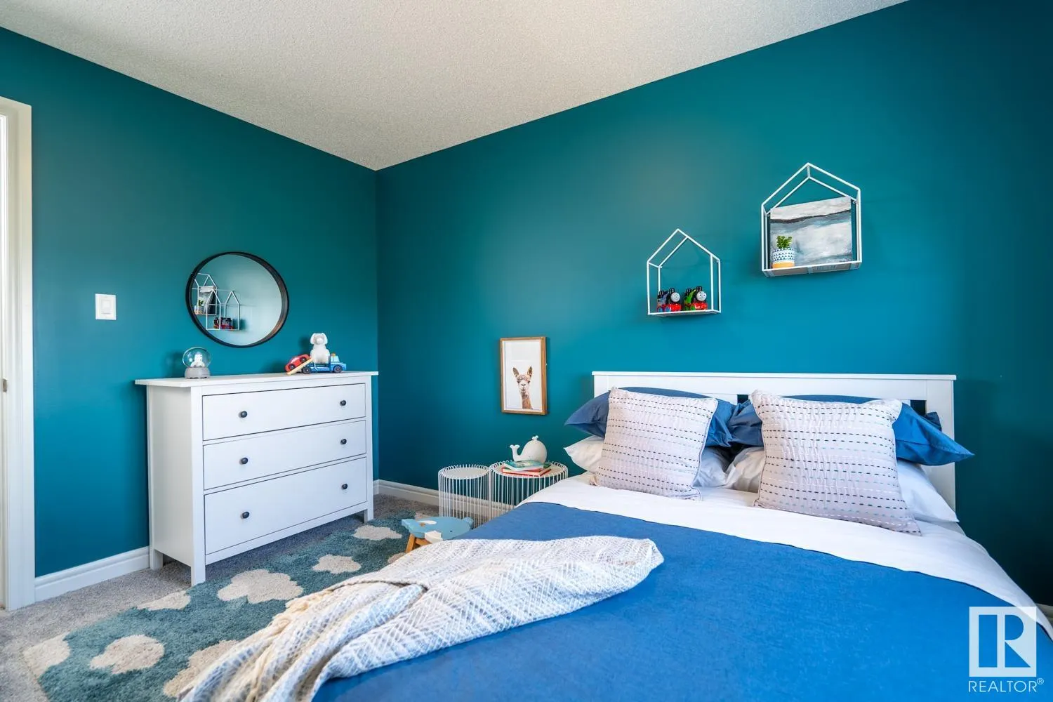 153 SUNLAND Way