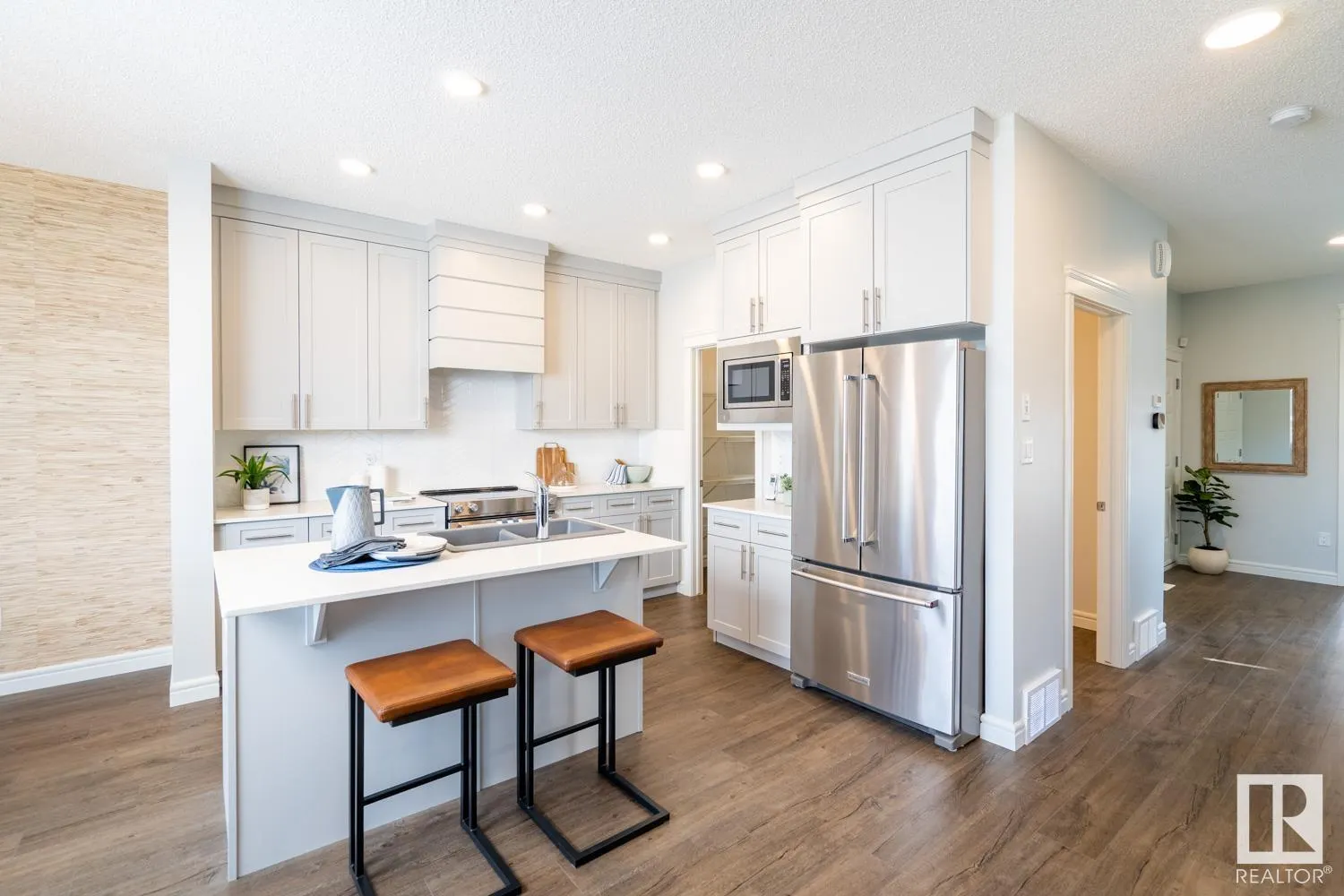 153 SUNLAND Way