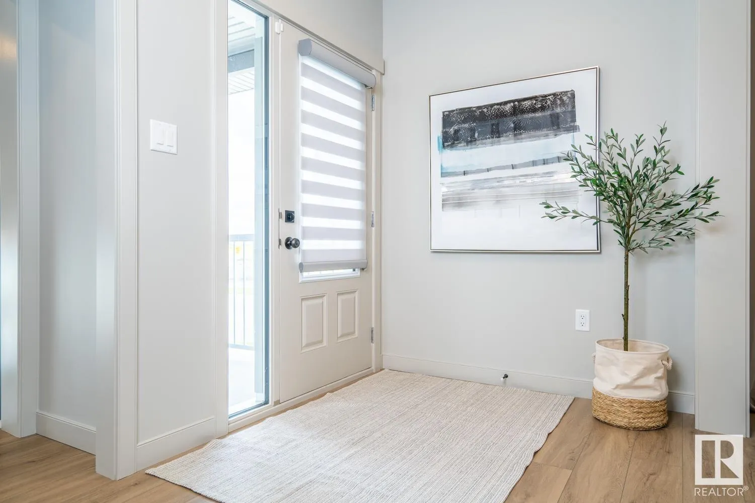 142 SUNLAND Way