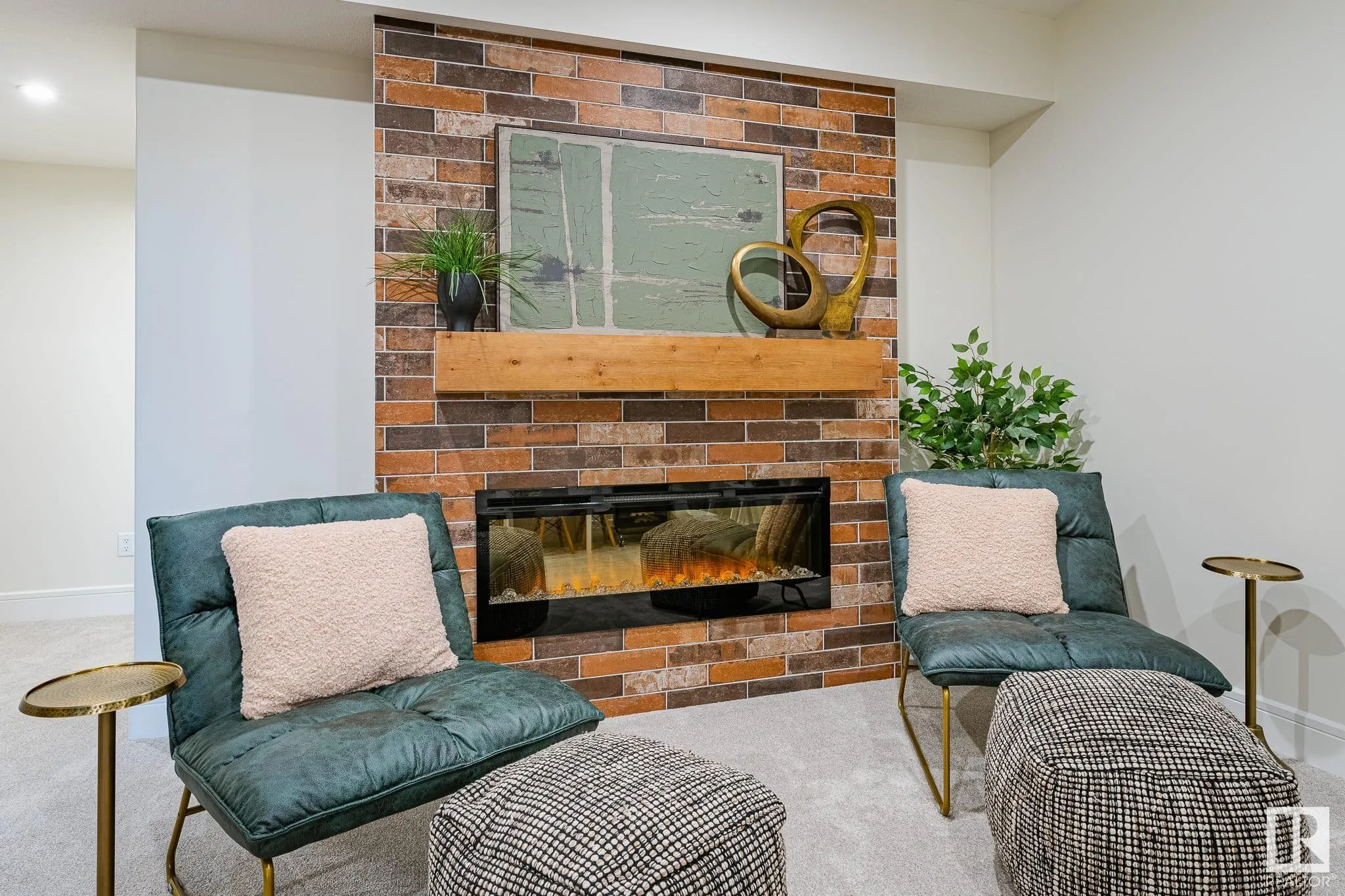18 EMERALD Way