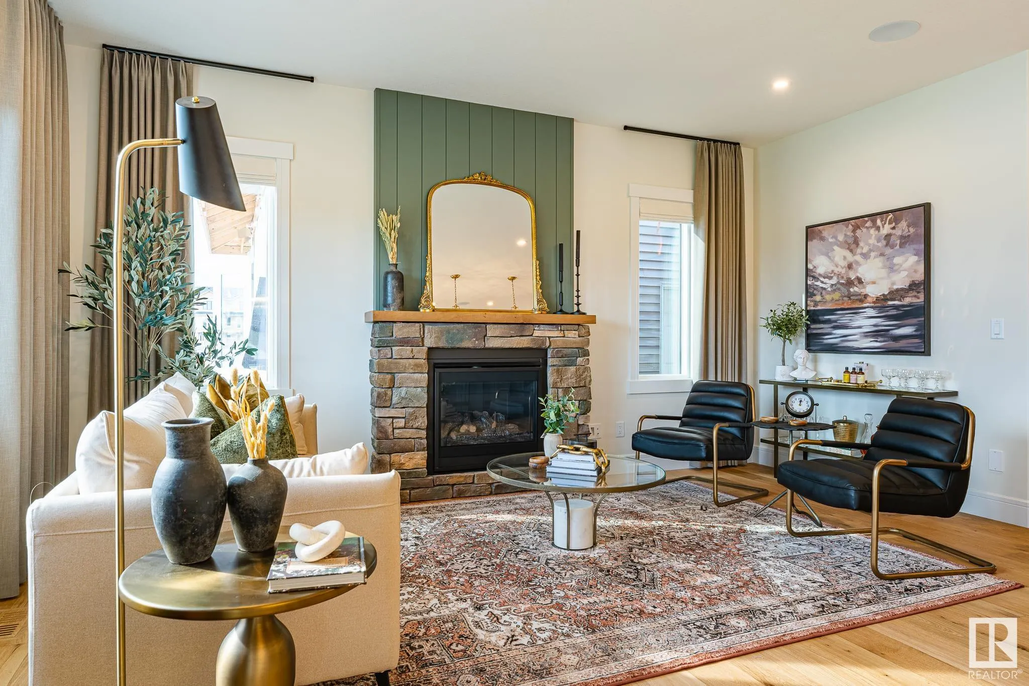 18 EMERALD Way