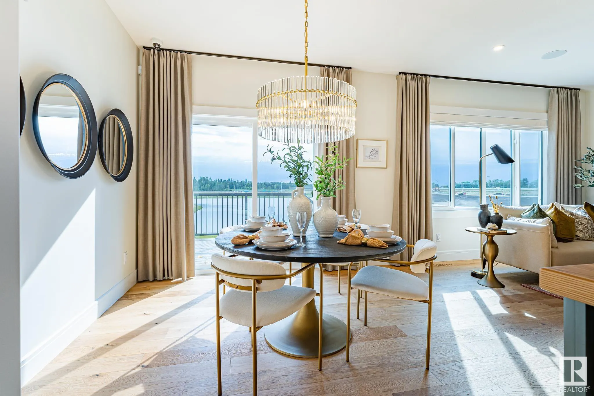 18 EMERALD Way