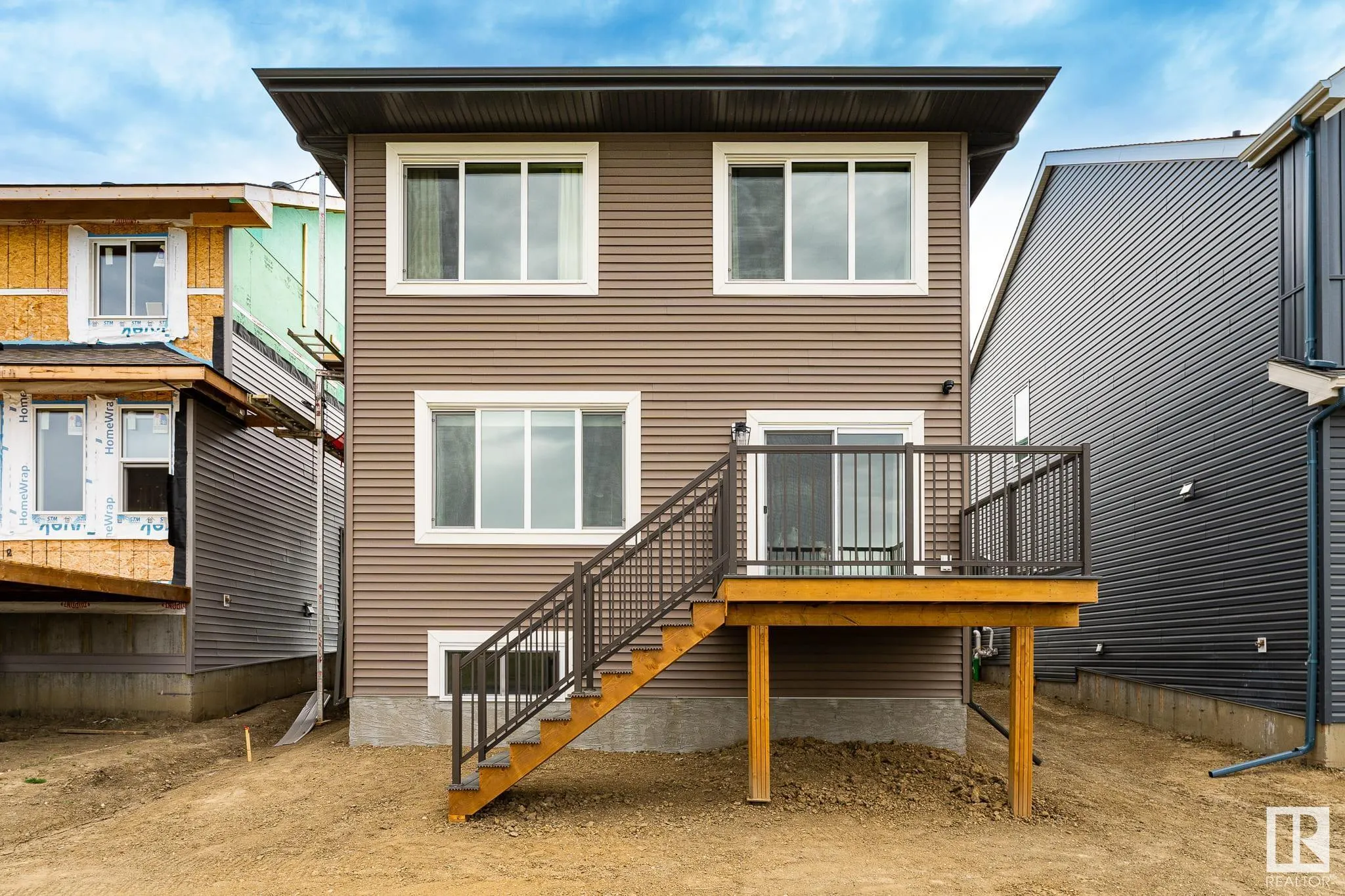 18 EMERALD Way