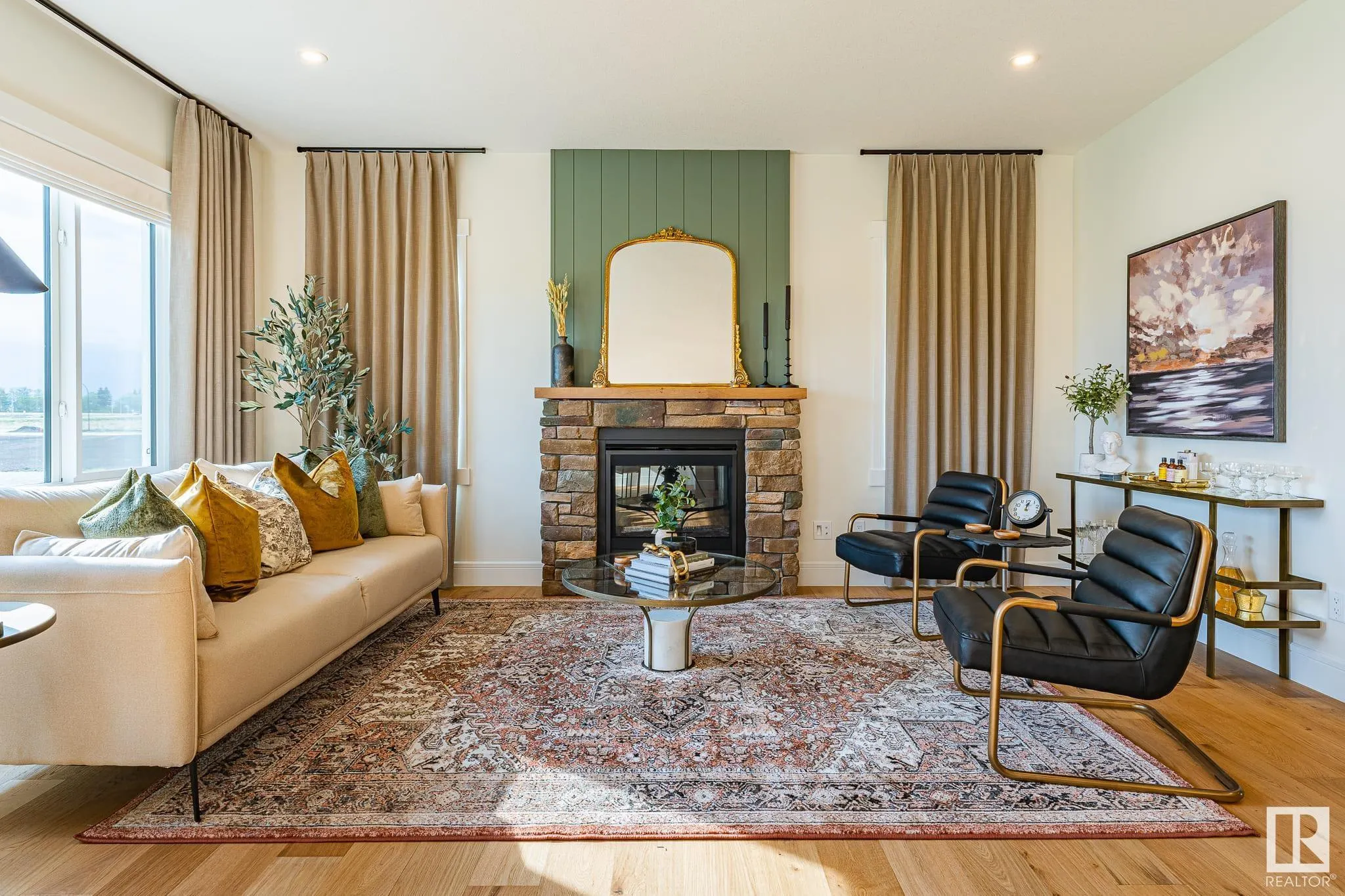 18 EMERALD Way