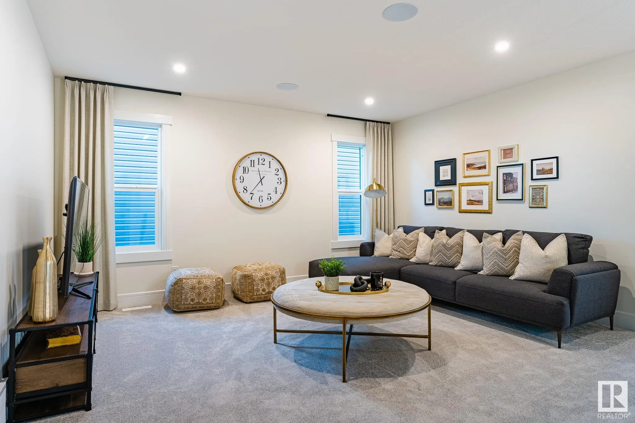 18 EMERALD Way