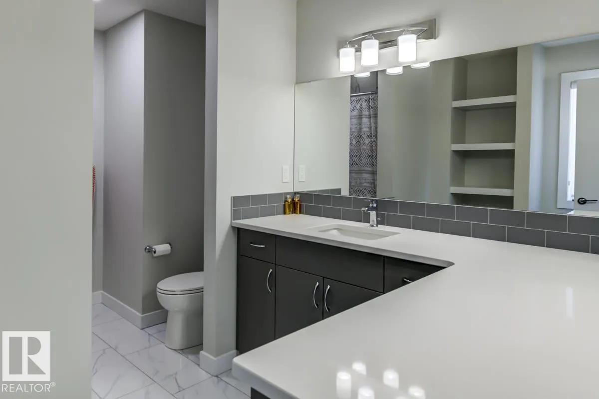 6817 KNOX Loop
