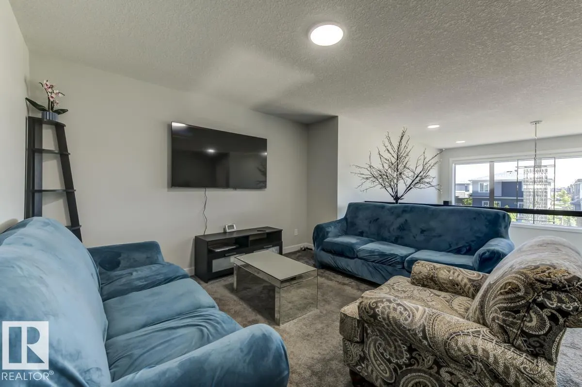 6817 KNOX Loop