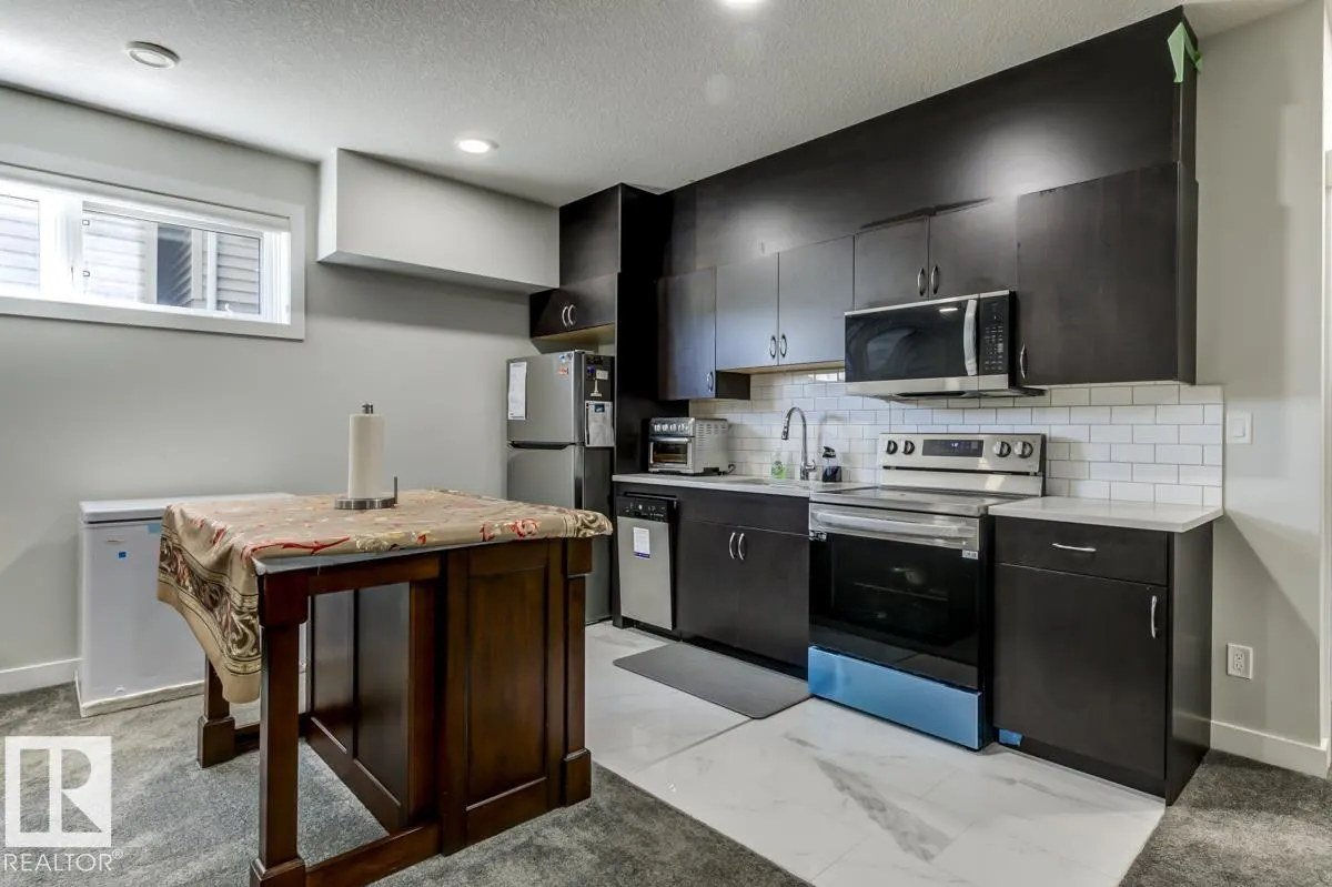 6817 KNOX Loop