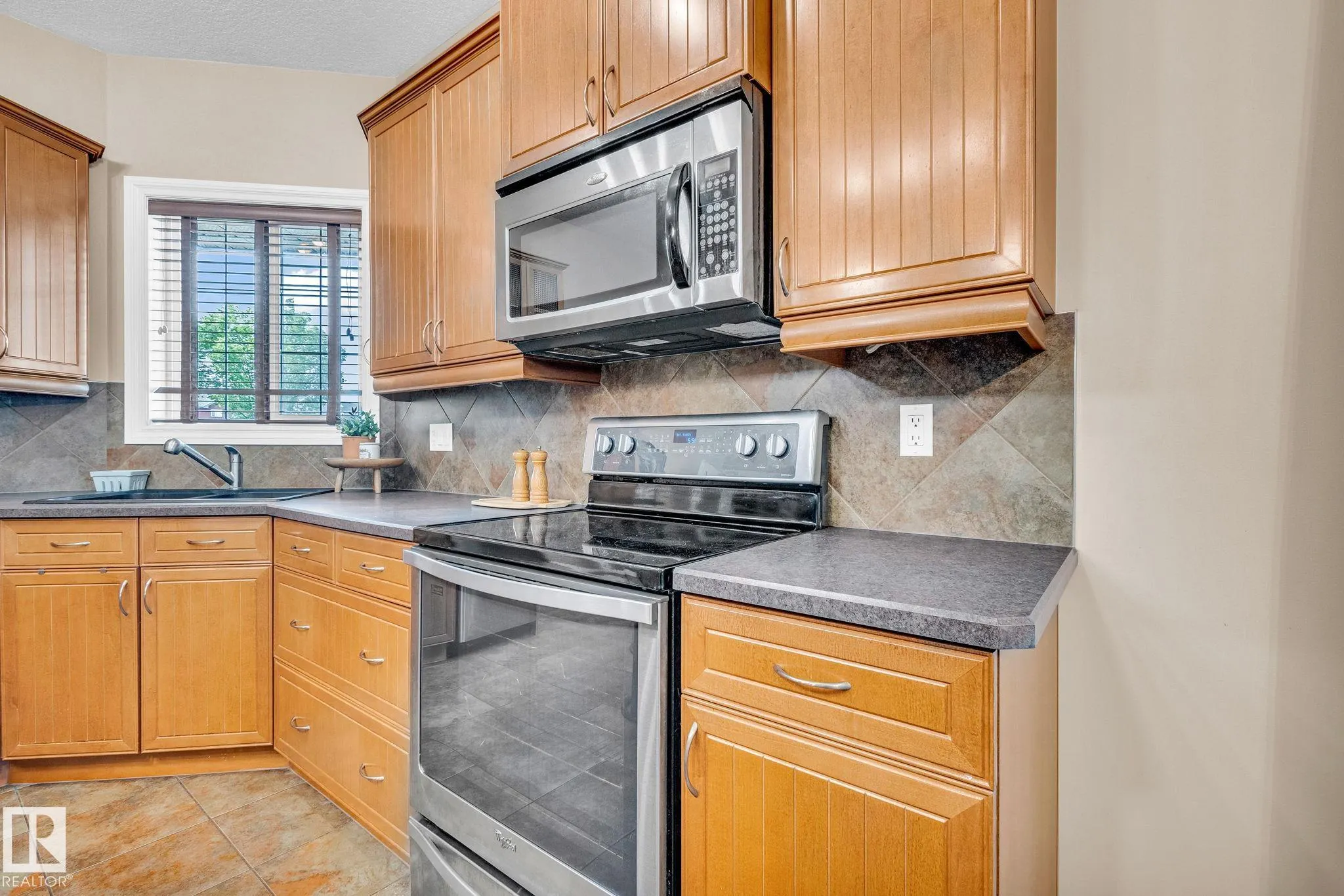 5101 CHATEAU Court